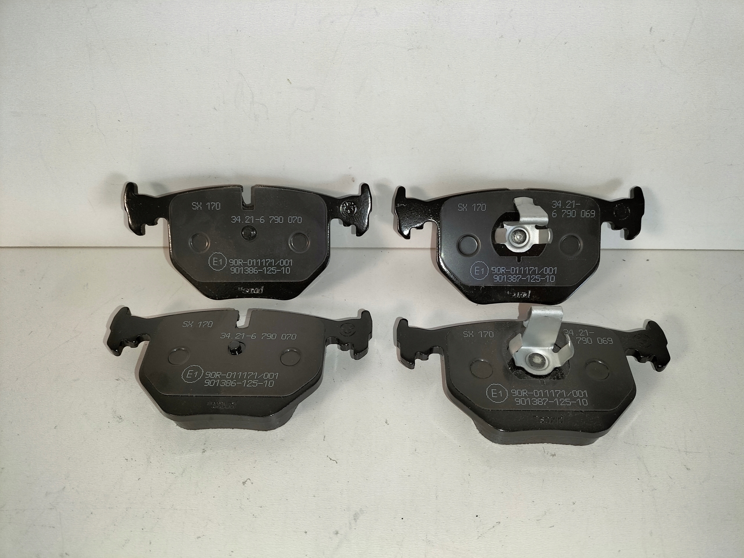 BRZDOVE PLATNICKY  ZAD BMW 3 E46 98- 3.0D BMW X3 E83 04- 2.0D 3.0D