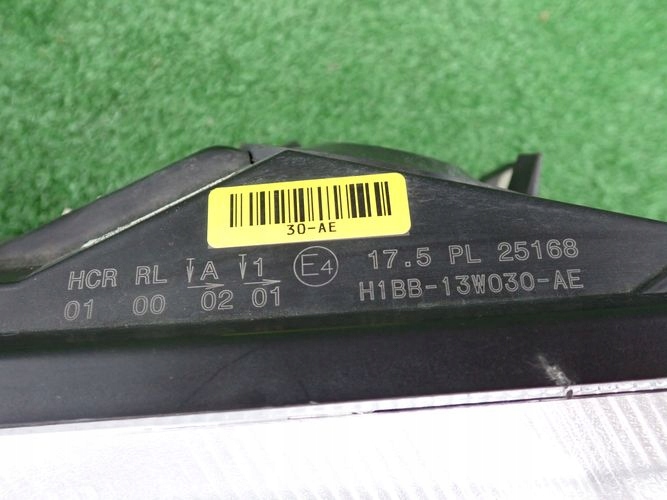 FORD FIESTA MK8 17- LAVE PREDNE SVETLO