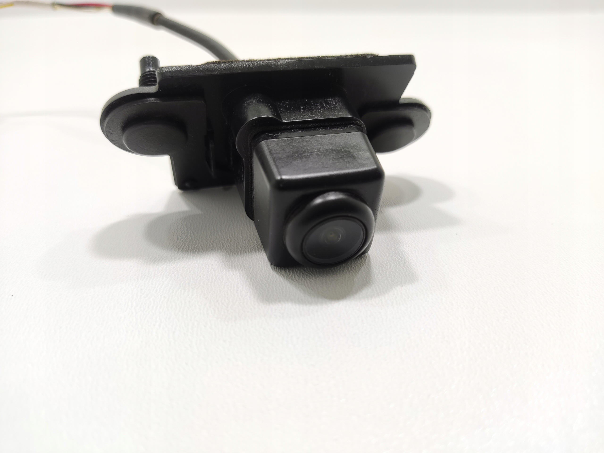 CÚVACIA KAMERA ZADNEJ KAPOTY NISSAN E-NV200 284424FA0B 2014-2021