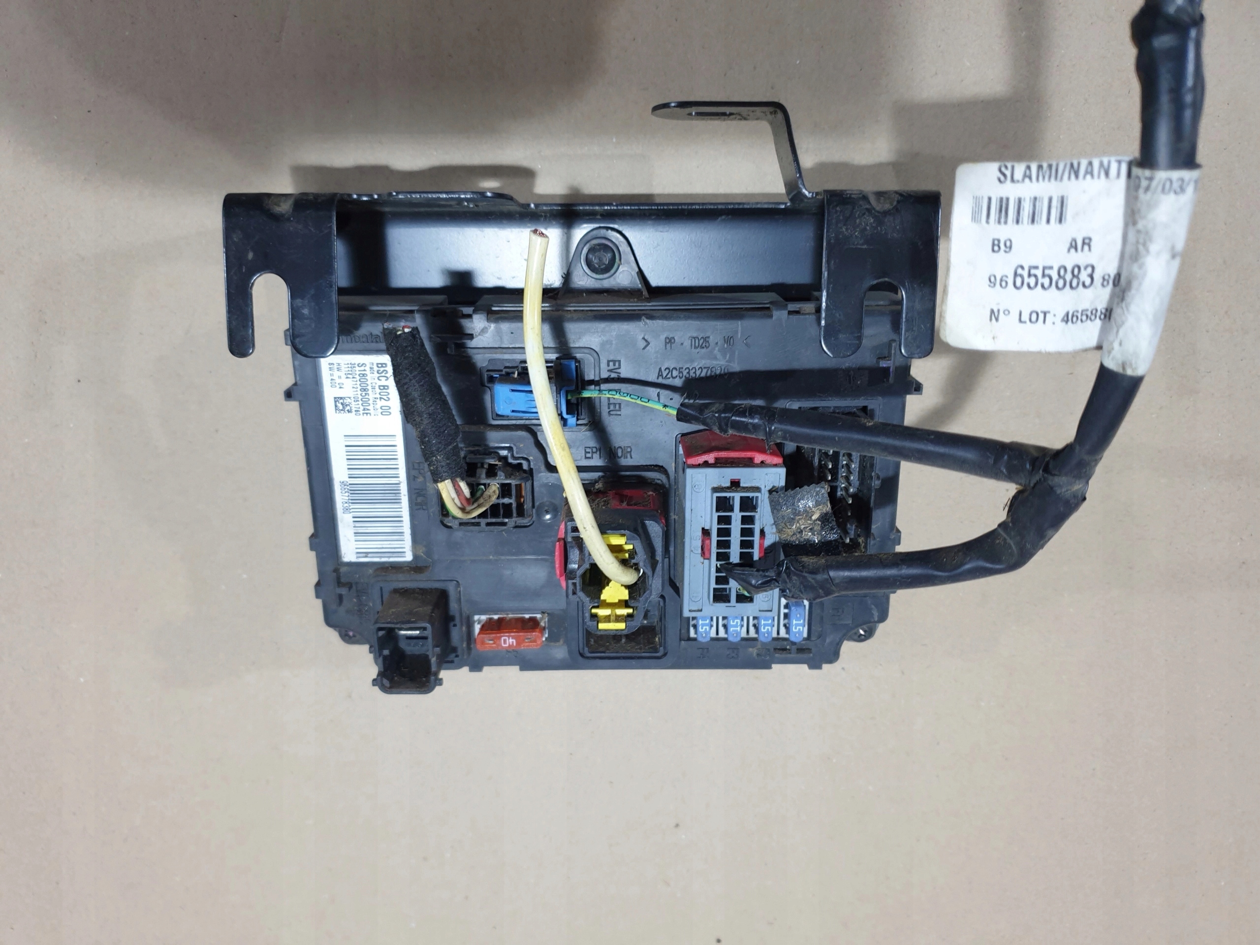 POISTKOVÁ SKRIŇKA PARTNER BERLINGO 3 S180085004E