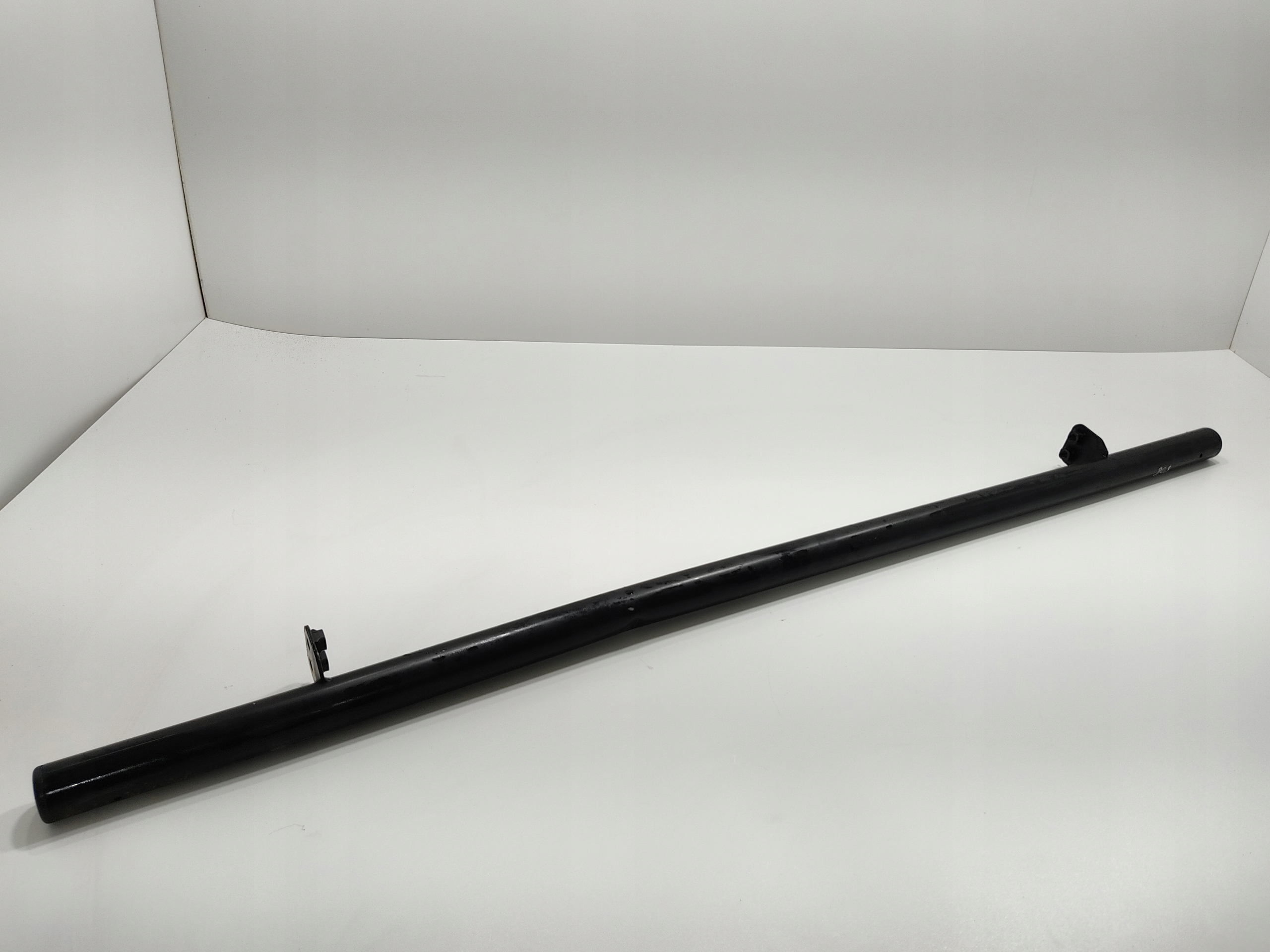 VÝSTUHA POD ZADNÝ NÁRAZNÍK NISSAN NAVARA IV D23 NP300 2015-2022