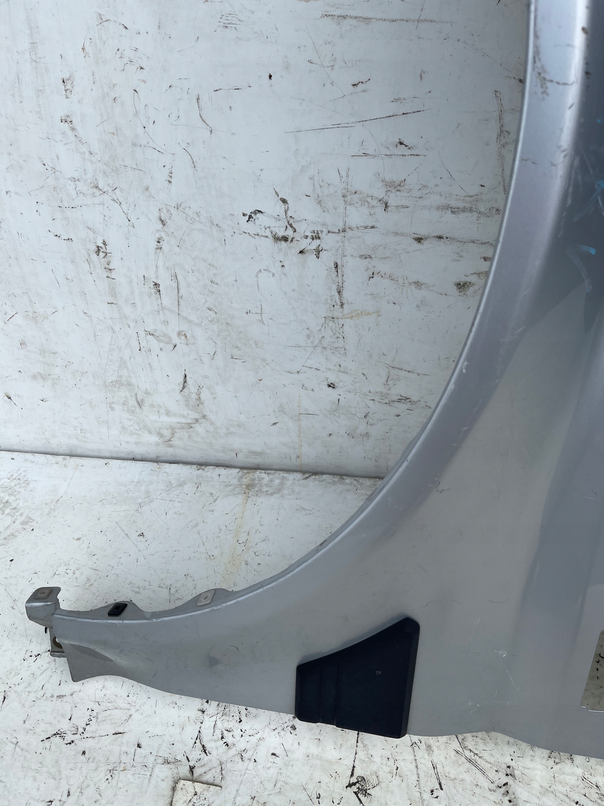 ĽAVÝ PREDNÝ BLATNÍK HONDA HR-V 99-
