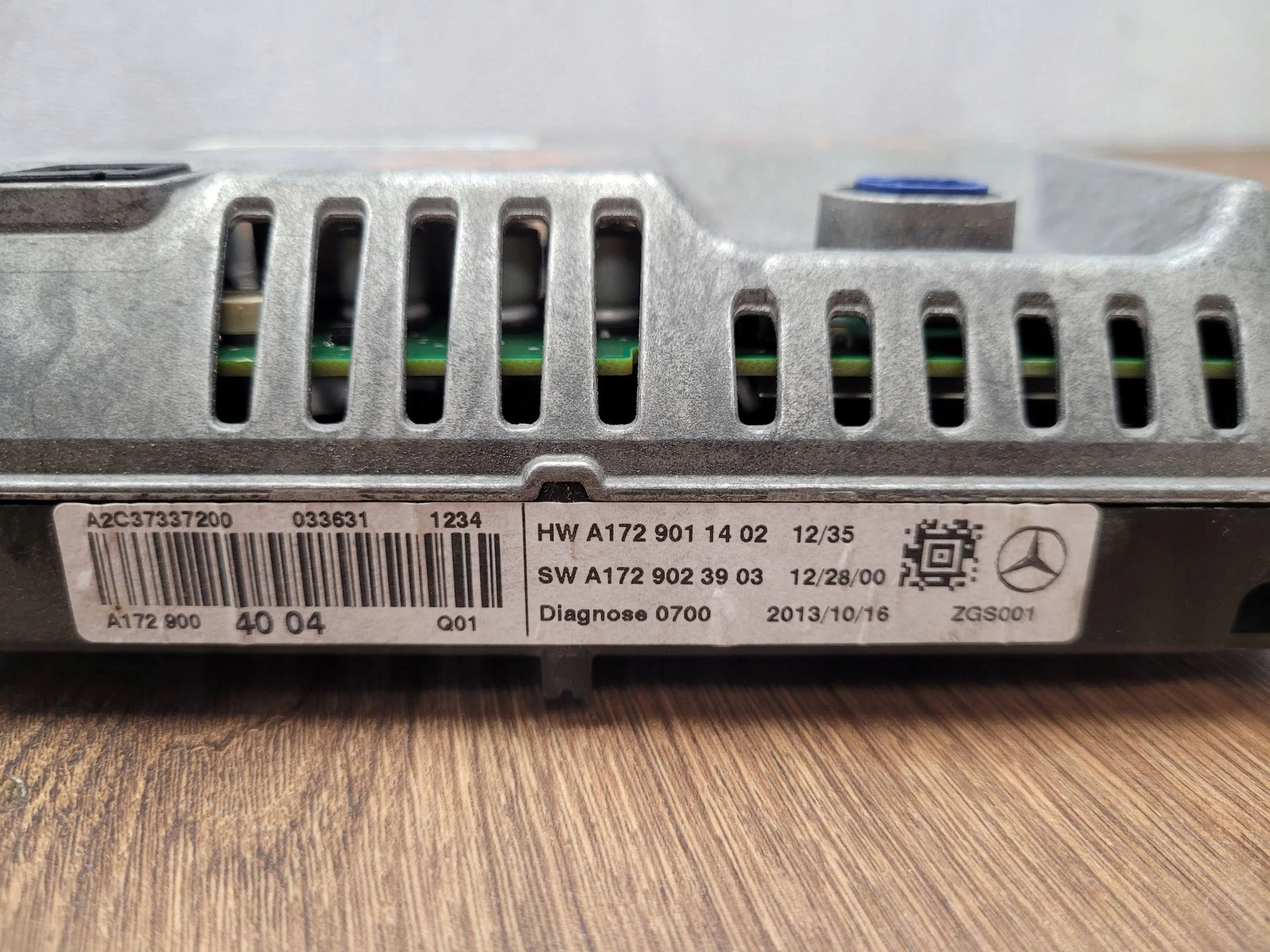 MERCEDES-Benz SLK R172 2013 A1729023903 OVLADACI PANEL, SPINAC