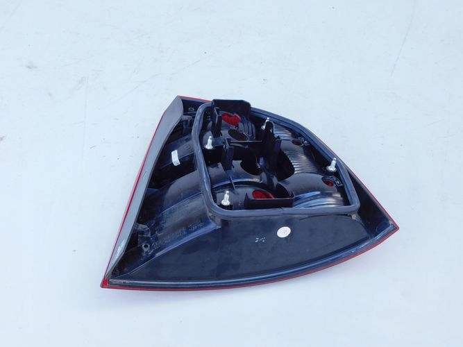 SKODA OCTAVIA II HB LIFT 08-12 LAVE ZADNE SVETLO