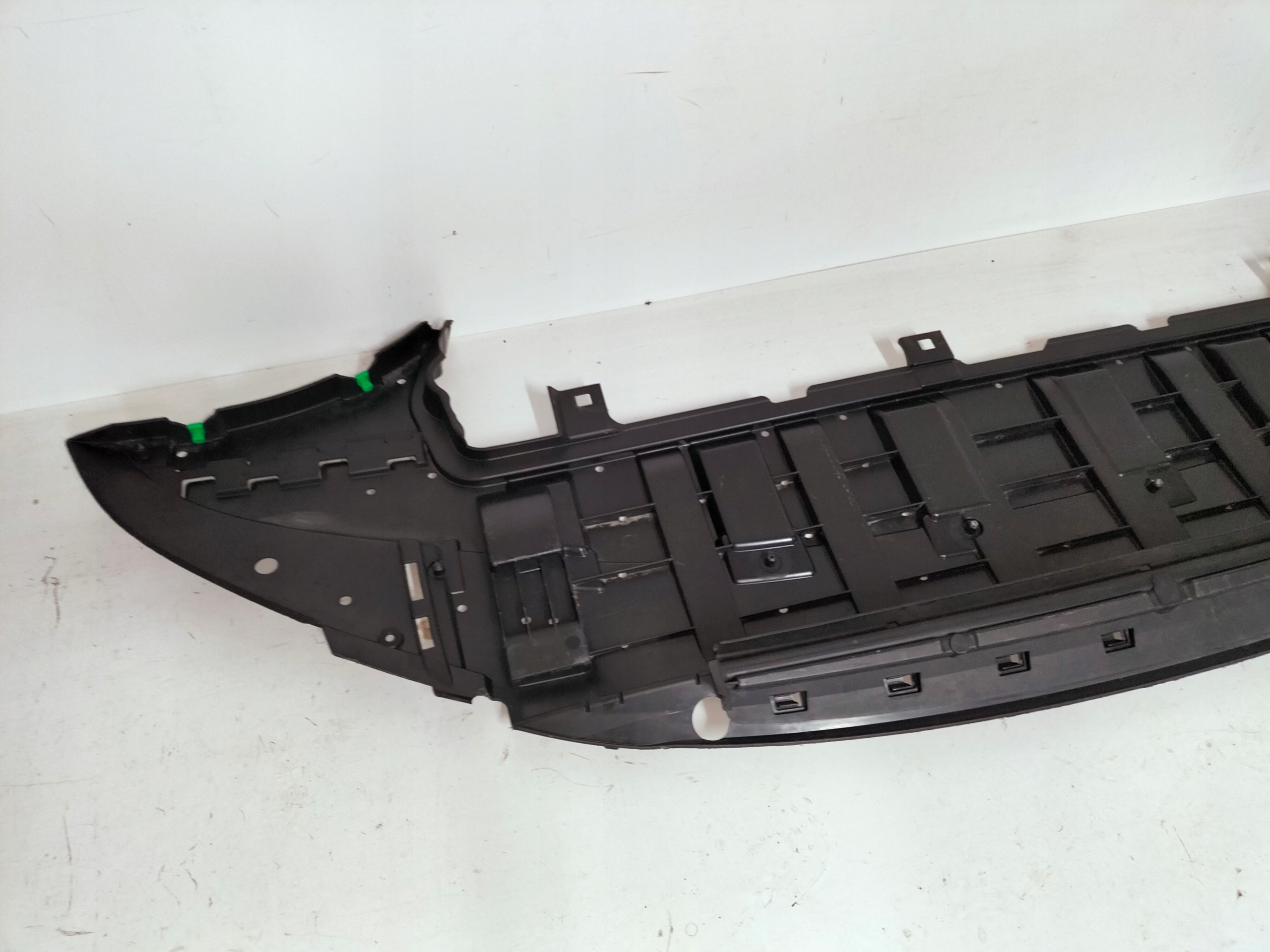 KRYT POD NÁRAZNÍK VOLVO V90 II 16- CROSS