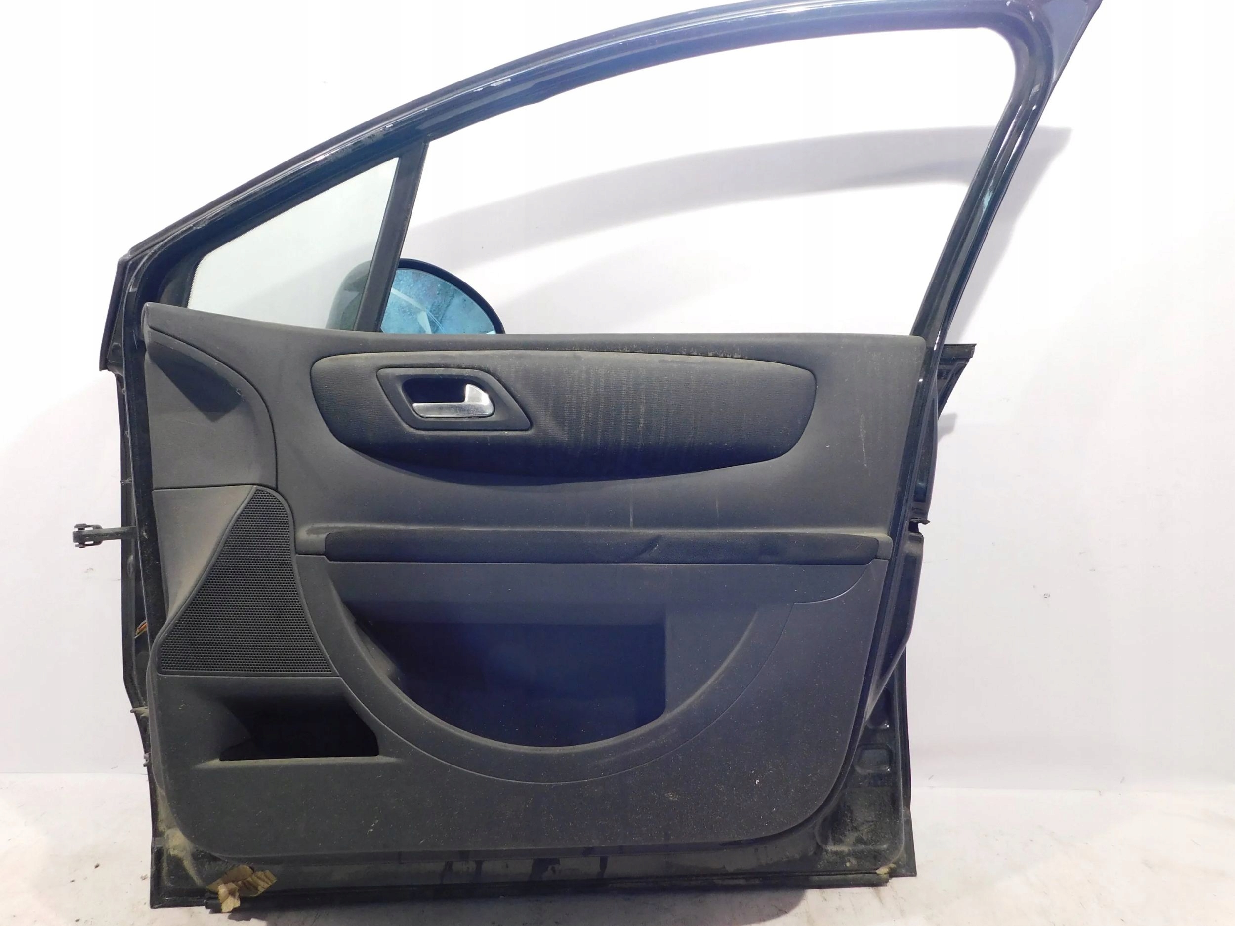 PRAVE PREDNE DVERE CITROEN C4 I 5D 04-