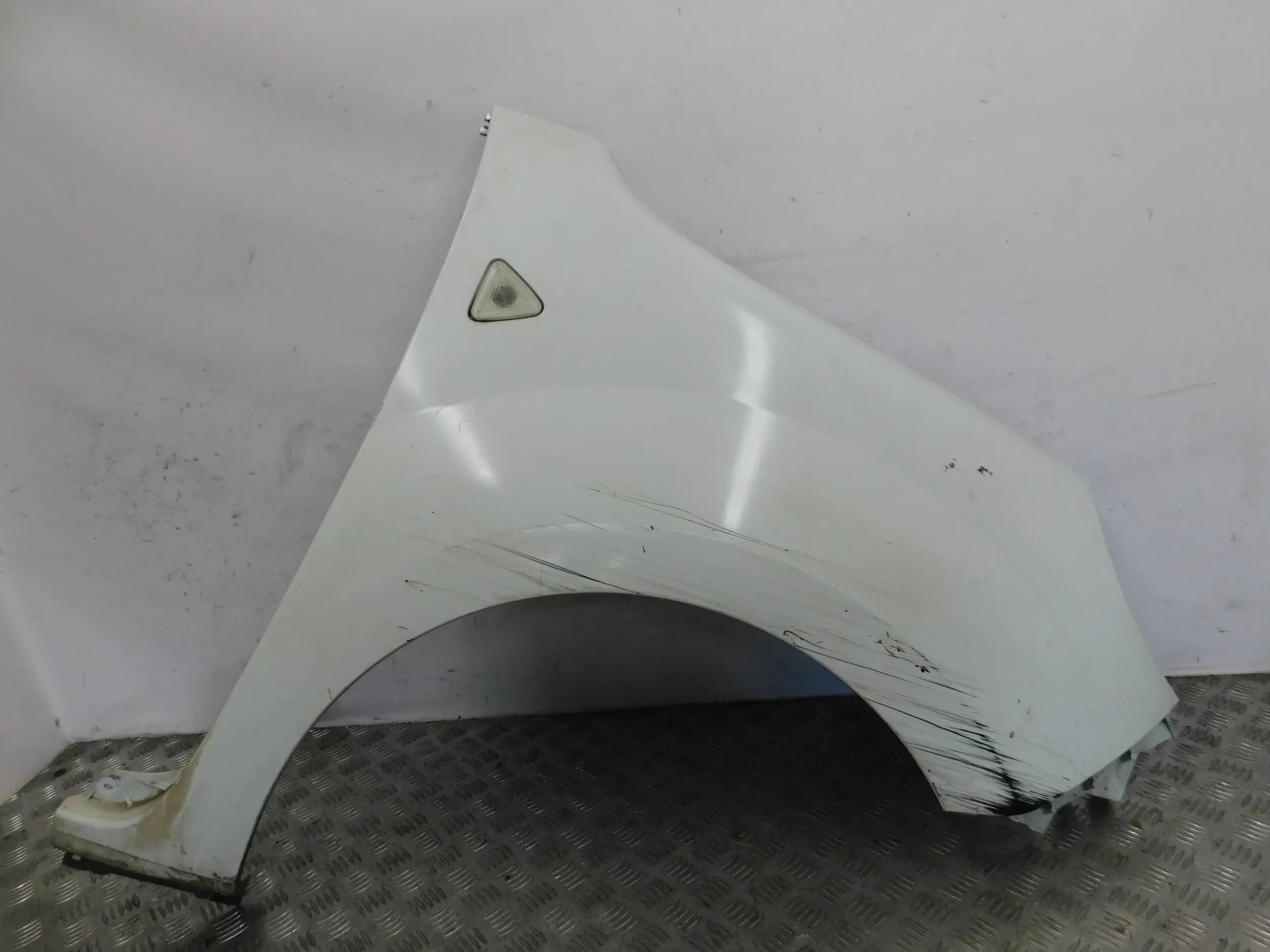 BLATNIK PREDNÝ PRAVY RENAULT KANGOO II 08-