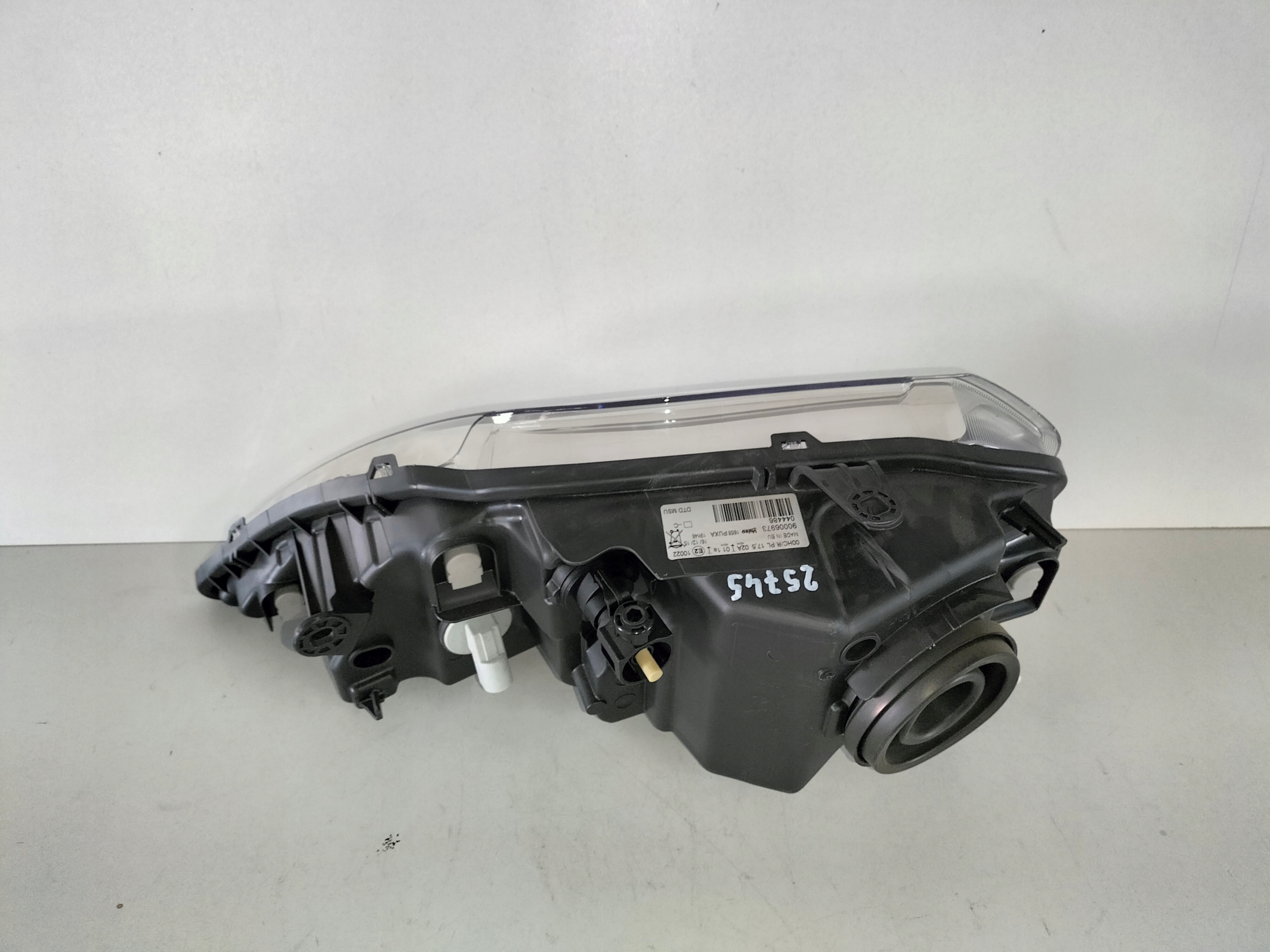 PRAVE PREDNE SVETLO DACIA LOGAN I LIFT 08-12