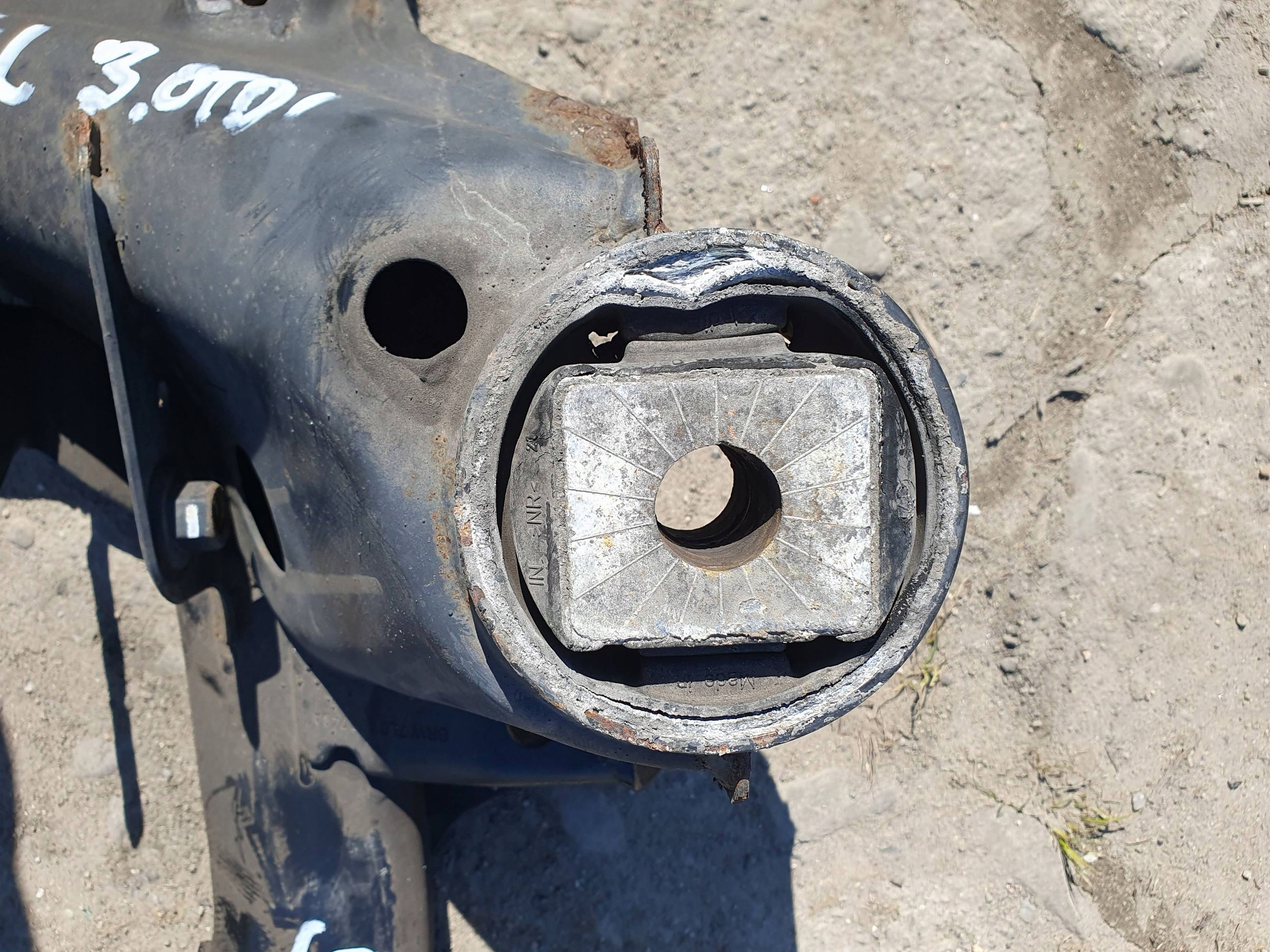 AUDI Q7 4L PREDNA NAPRAVA 7L0499314