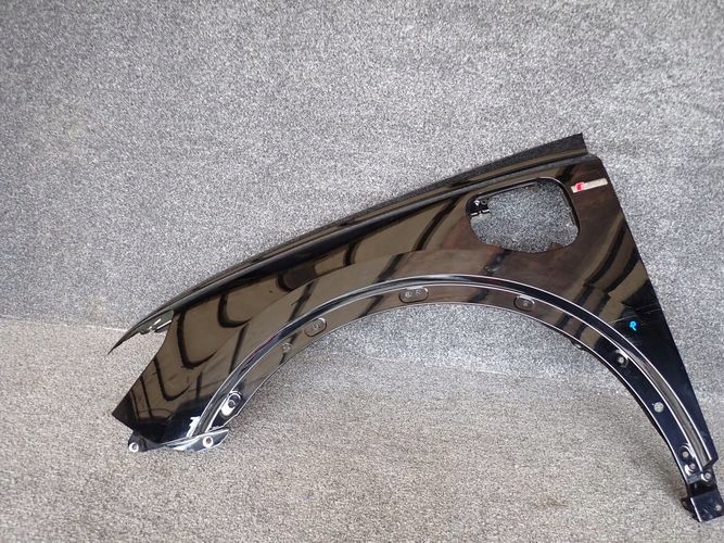 AUDI Q3 83A PLUG IN HYBRID 18- ĽAVÝ PREDNÝ BLATNÍK