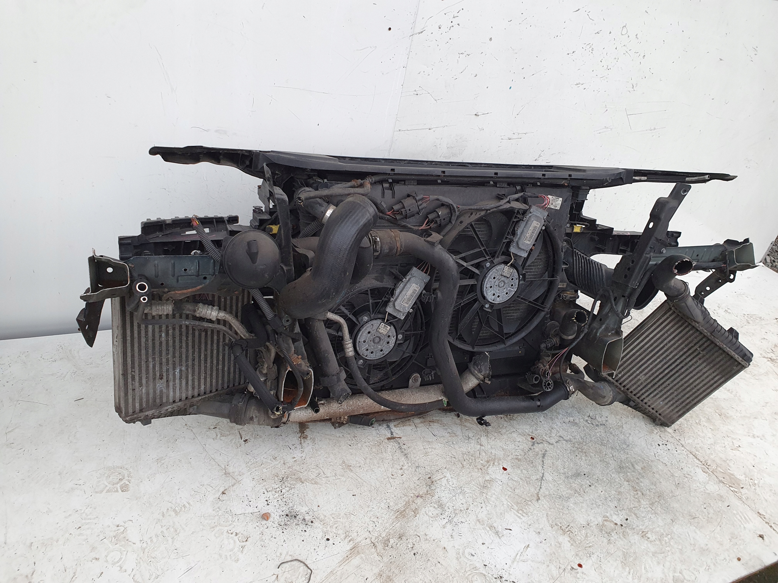 AUDI Q7 4L 3.0 TDI PREDNE CELO