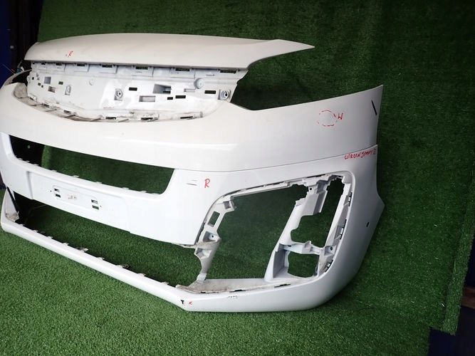 OPEL ZAFIRA D VIVARO III 19- PREDNÝ NÁRAZNÍK