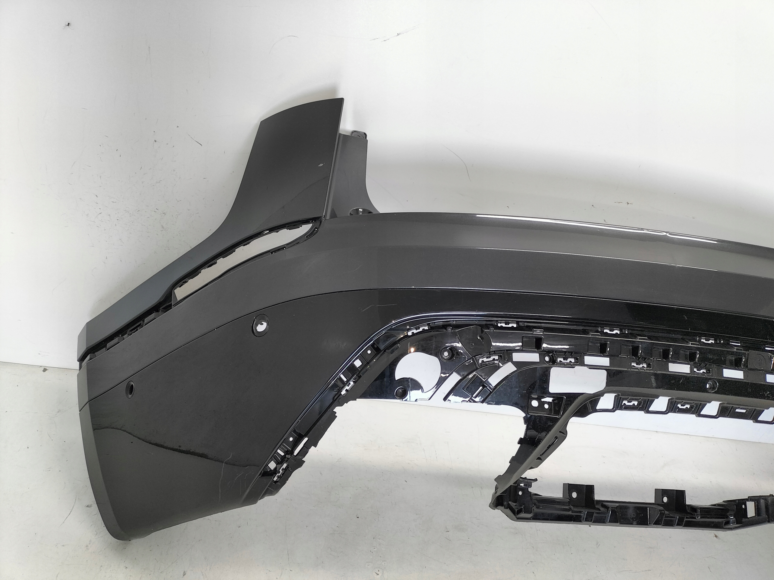 ZADNÝ NÁRAZNÍK RANGE ROVER VELAR 17-
