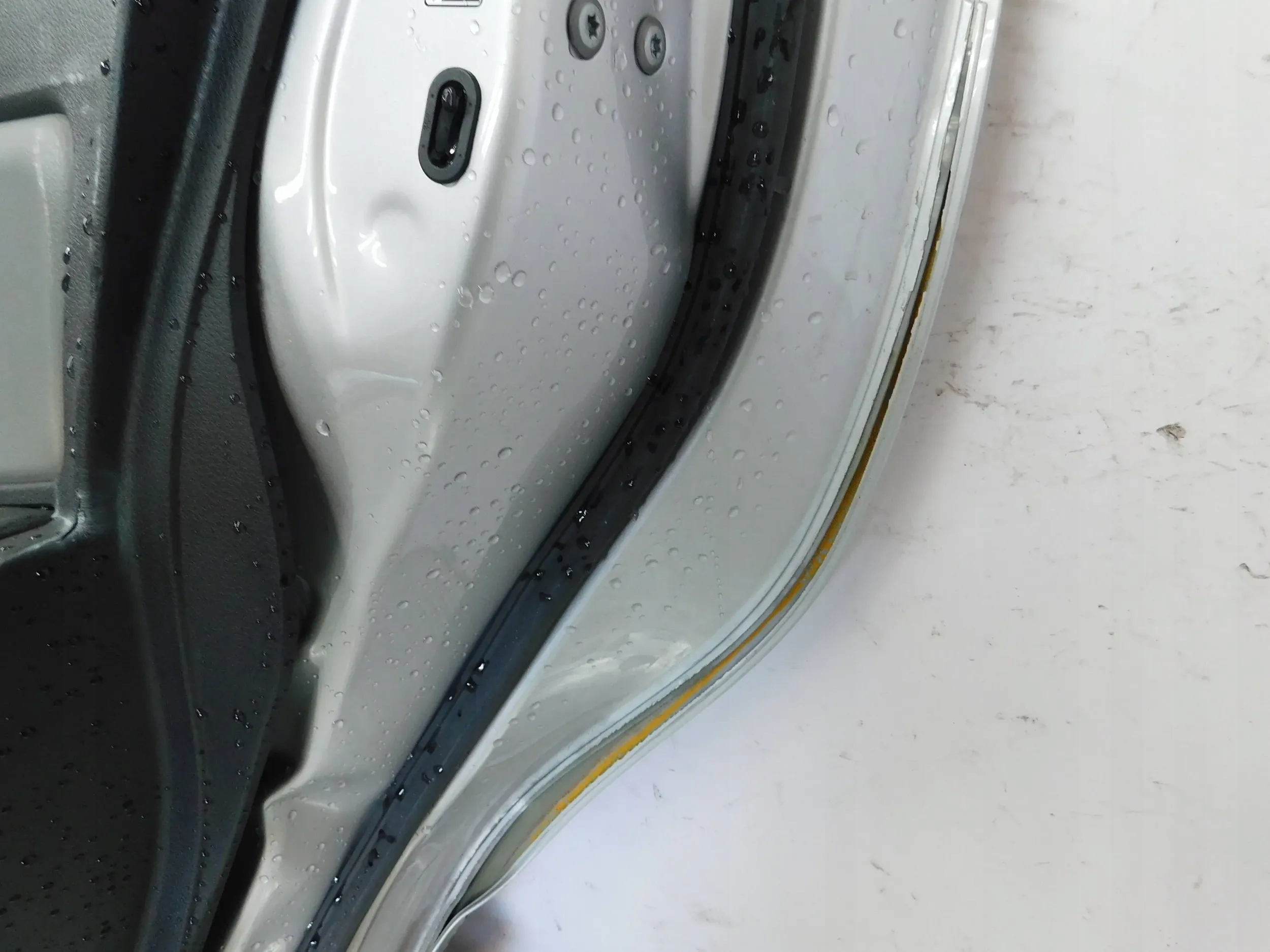 PRAVE ZADNE DVERE TOYOTA YARIS III LIFT 17-