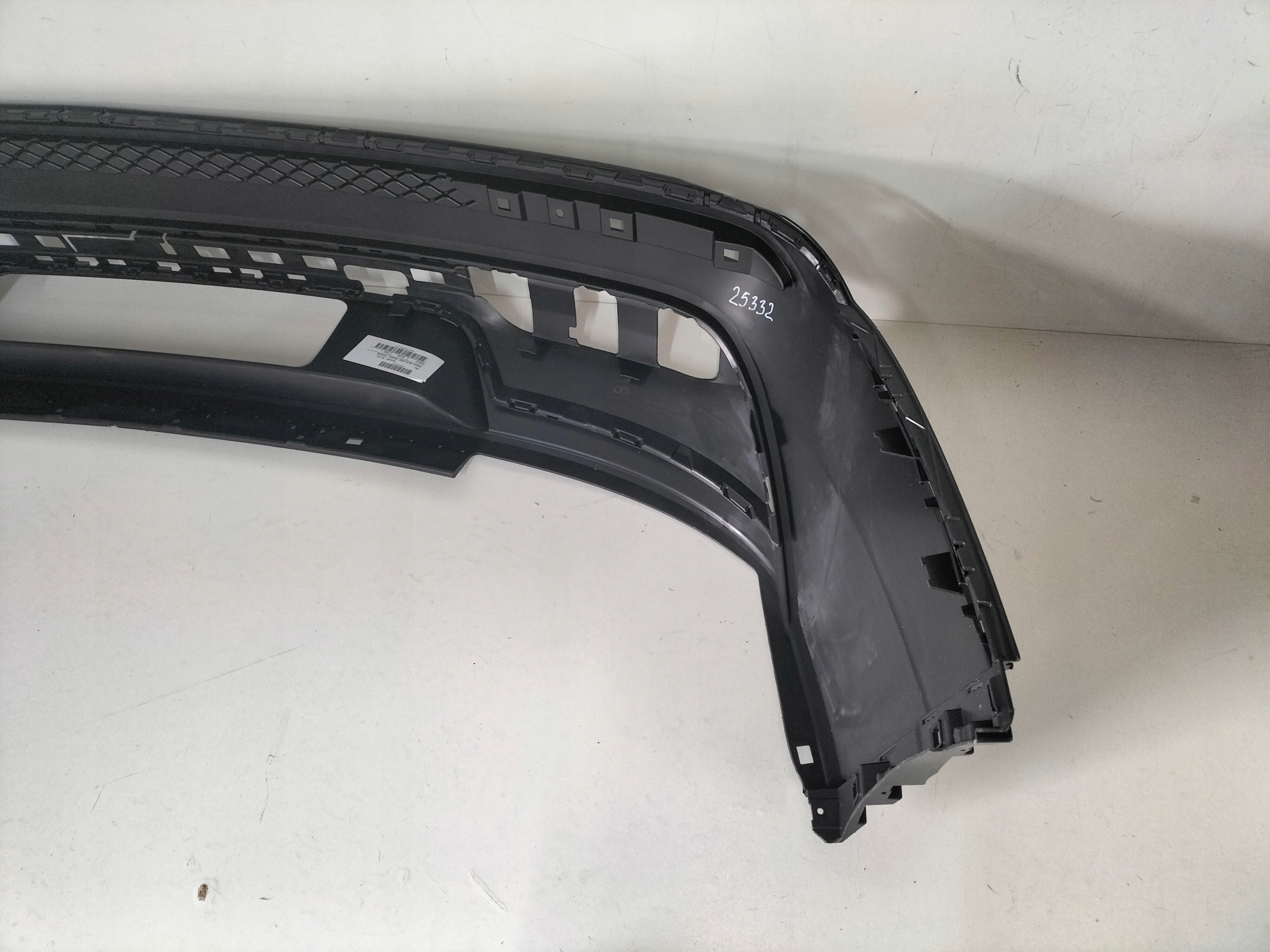 ZADNÝ NÁRAZNÍK SEAT TARRACO 18-