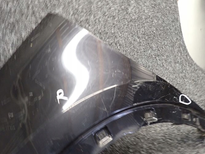 KIA SPORTAGE III 10-15 ĽAVÝ PREDNÝ BLATNÍK