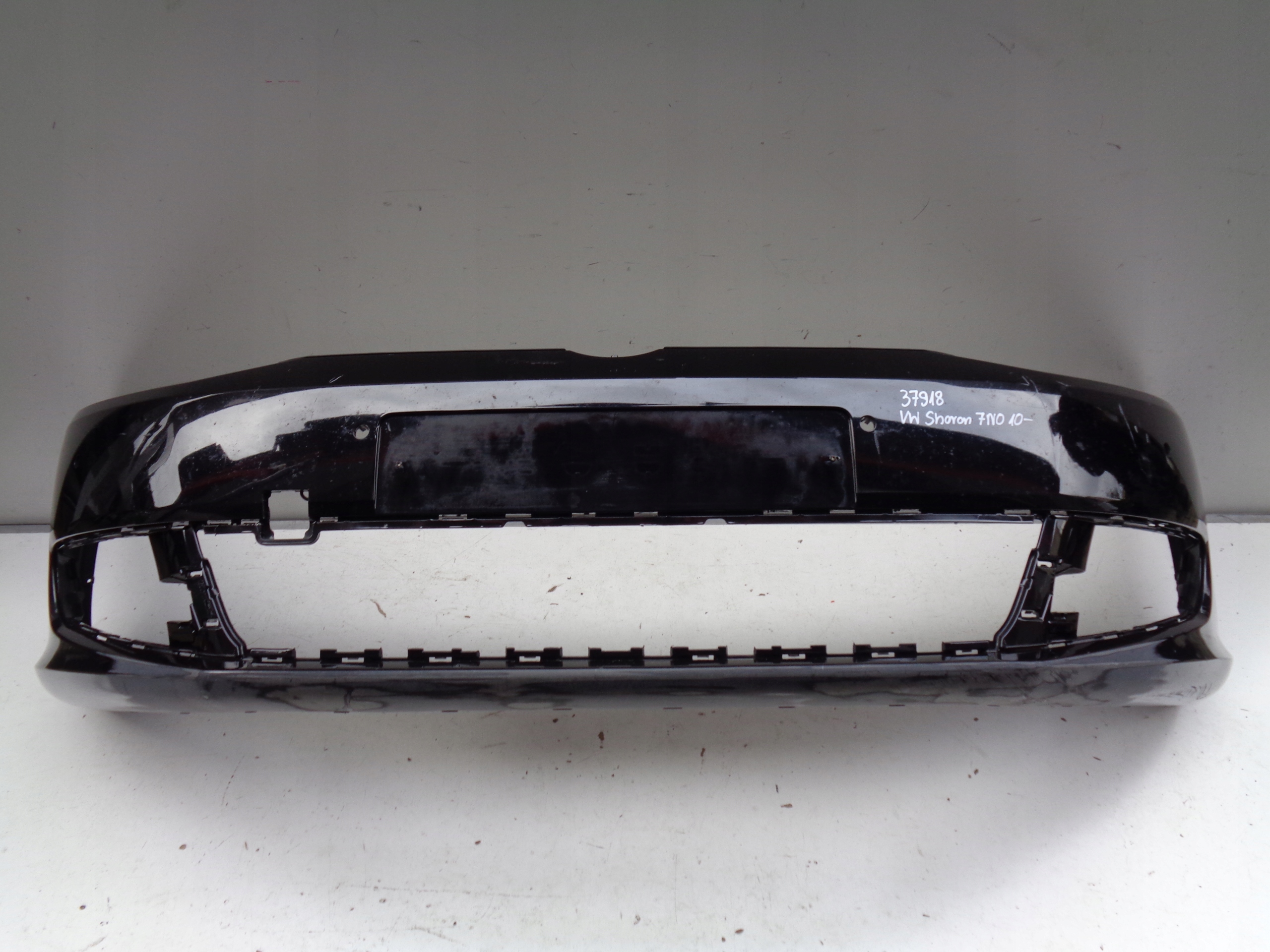 PREDNÝ NÁRAZNÍK VW SHARAN 7N 7N0 10- NR 37918