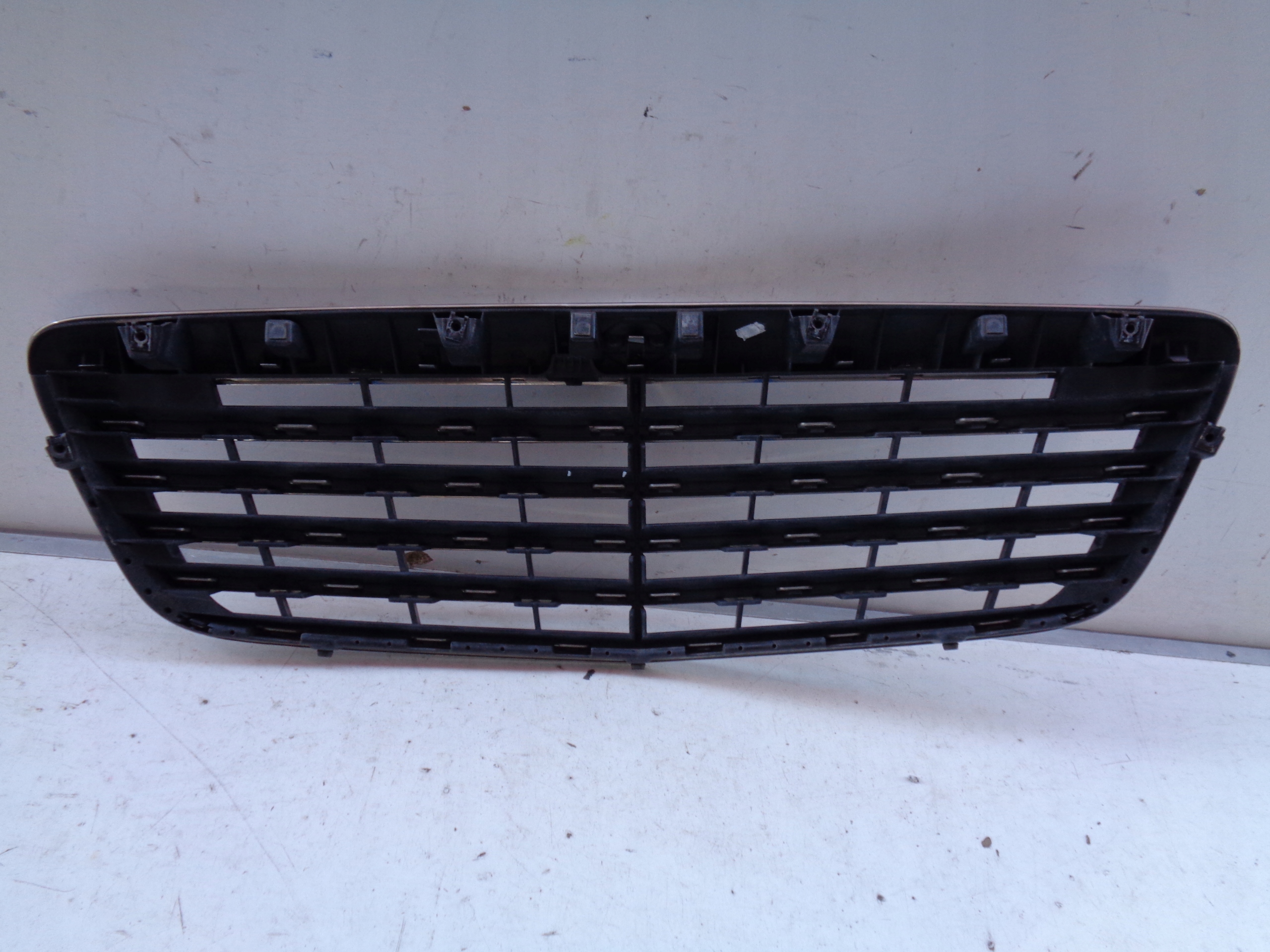 MRIEZKA LISTA MERCEDES E-KLASA W211 06- LIFT