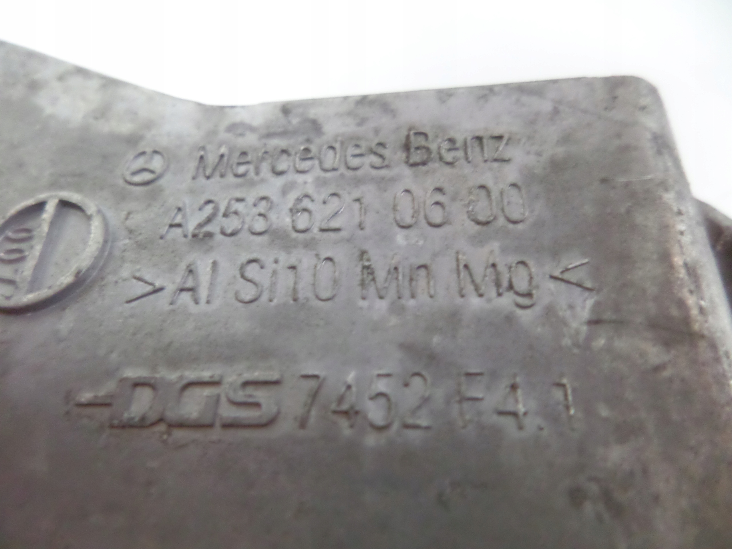 LAVY PREDNY OKULIAR CELO MERCEDES E KLASA W213 16-