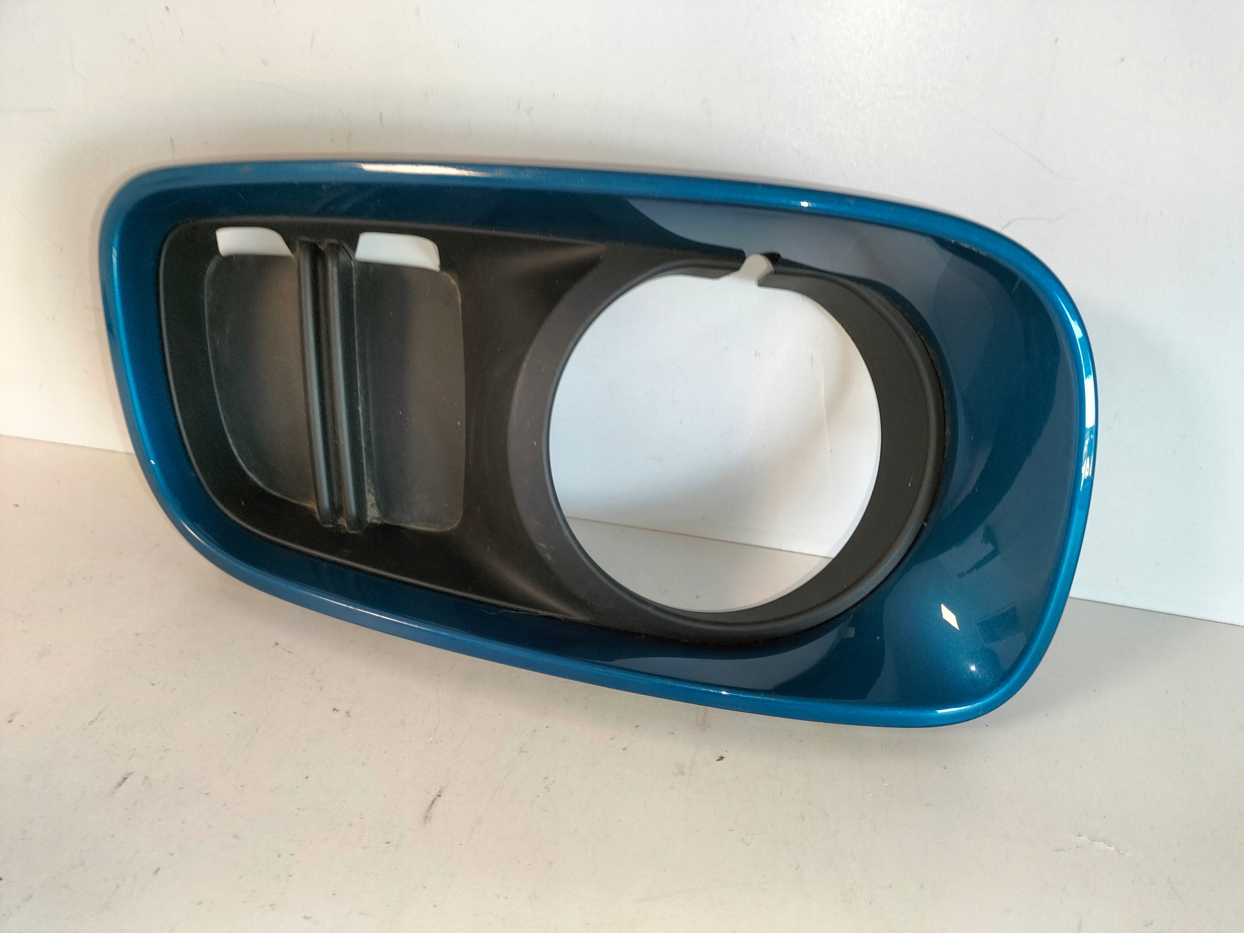 KRYTKA MRIEZKA PREDNEHO NARAZNIKA PRAVA MINI COUNTRYMAN F60 17-