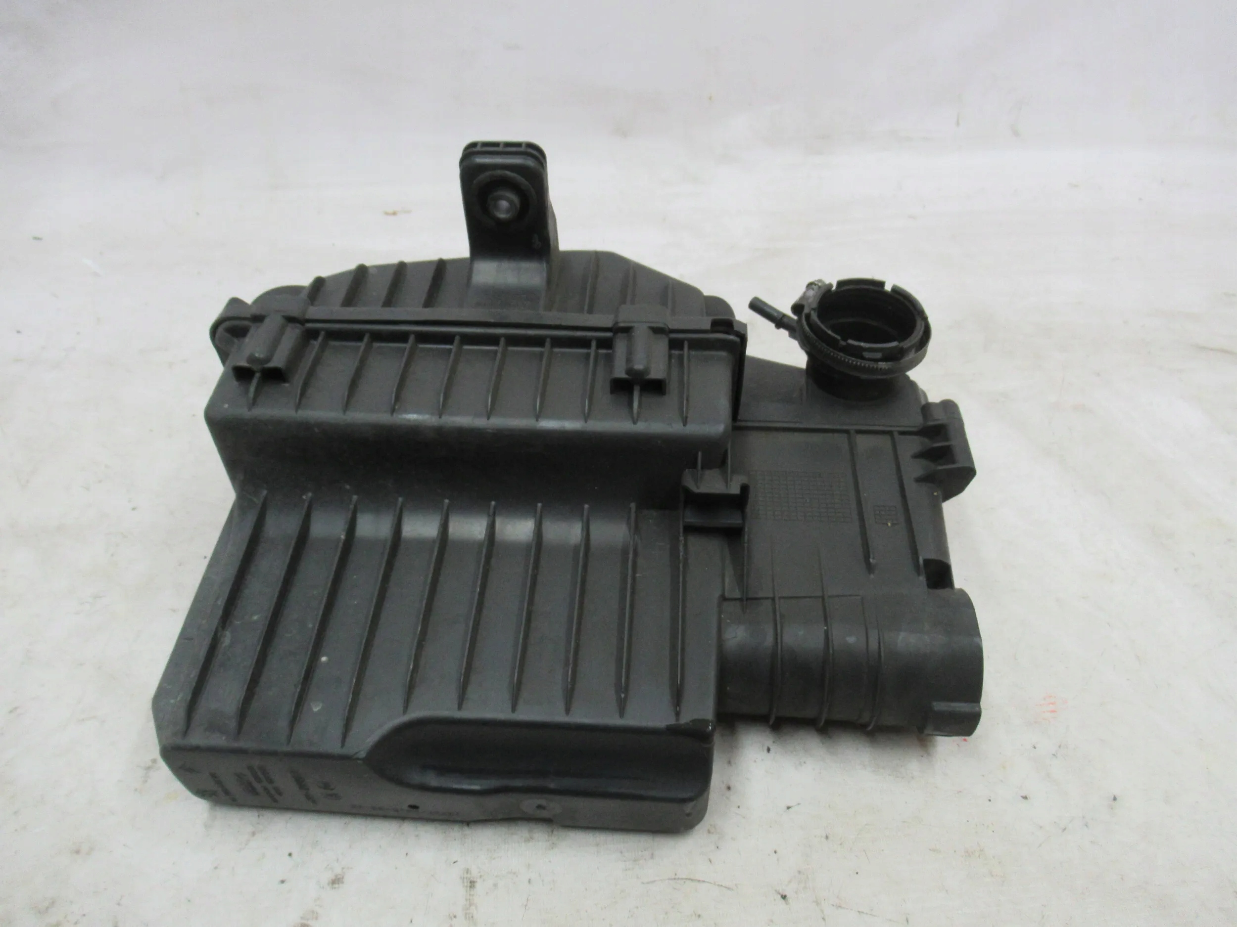 OBAL VZDUCHOVÉHO FILTERA C3 II 1.2 VTI 09