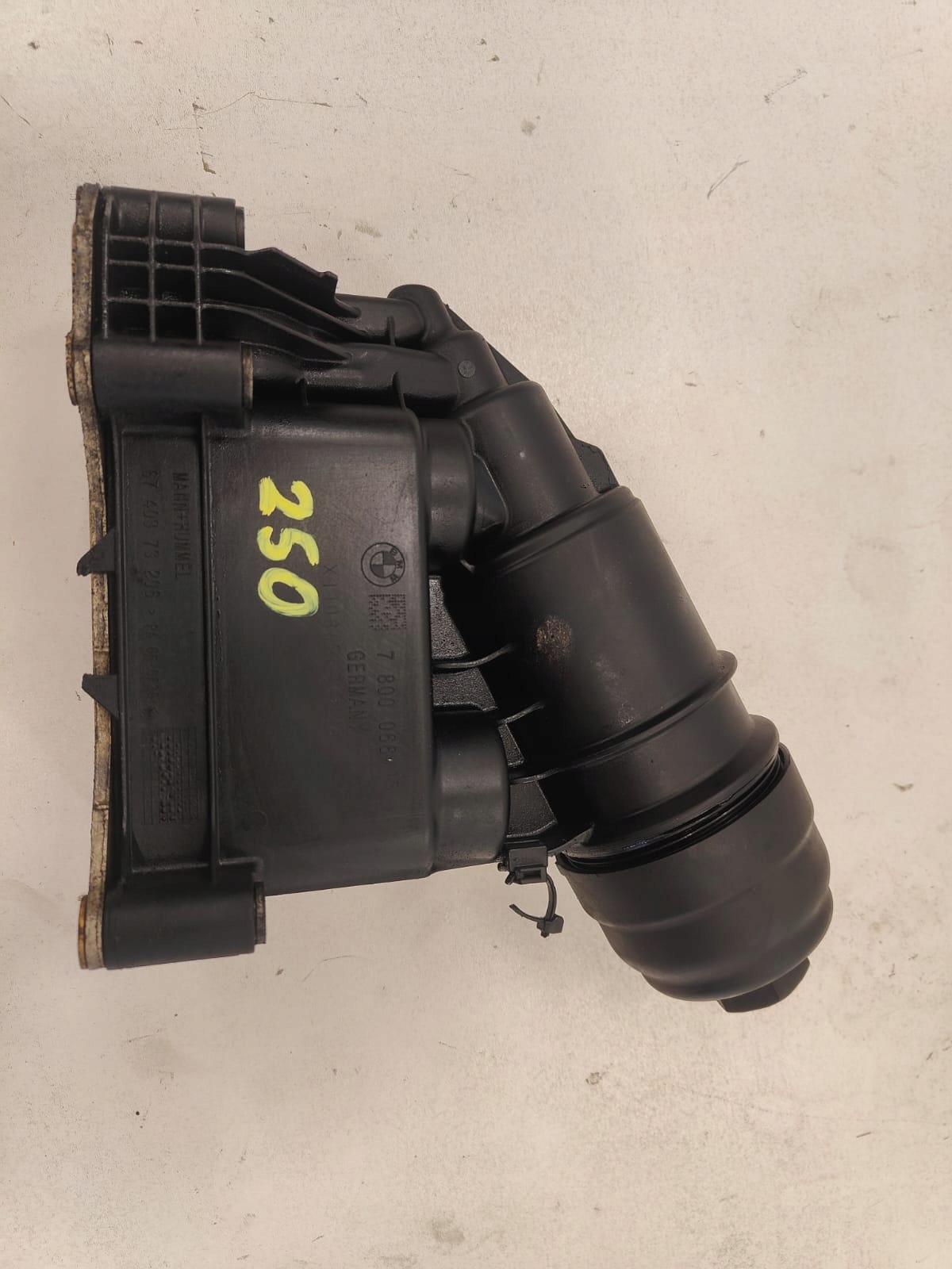 BMW n57 3.0 diesel 7800066 DRZIAK FILTERA OLEJA CHLADIC