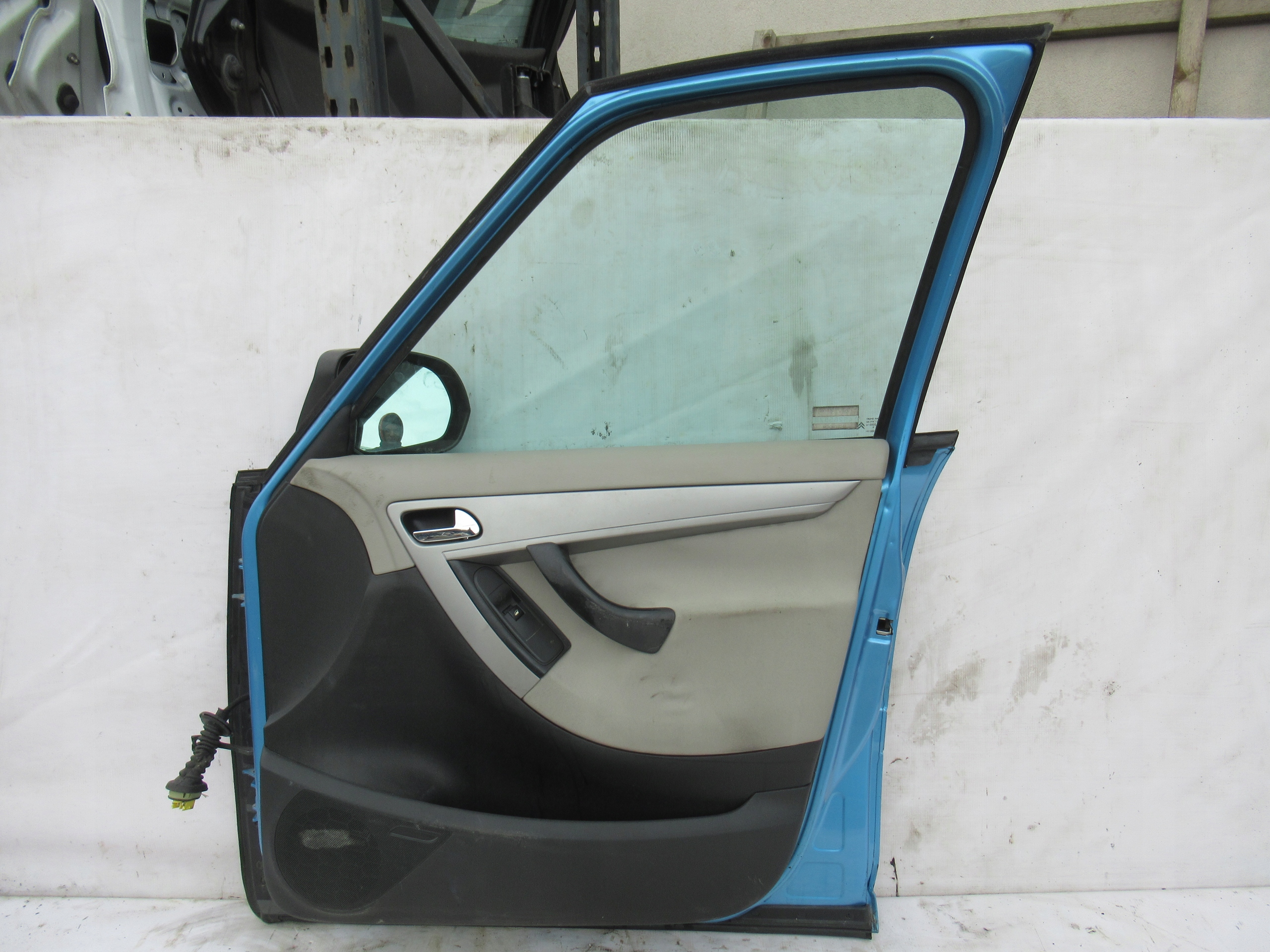 PRAVÉ PREDNÉ DVERE CITROEN C4 PICASSO