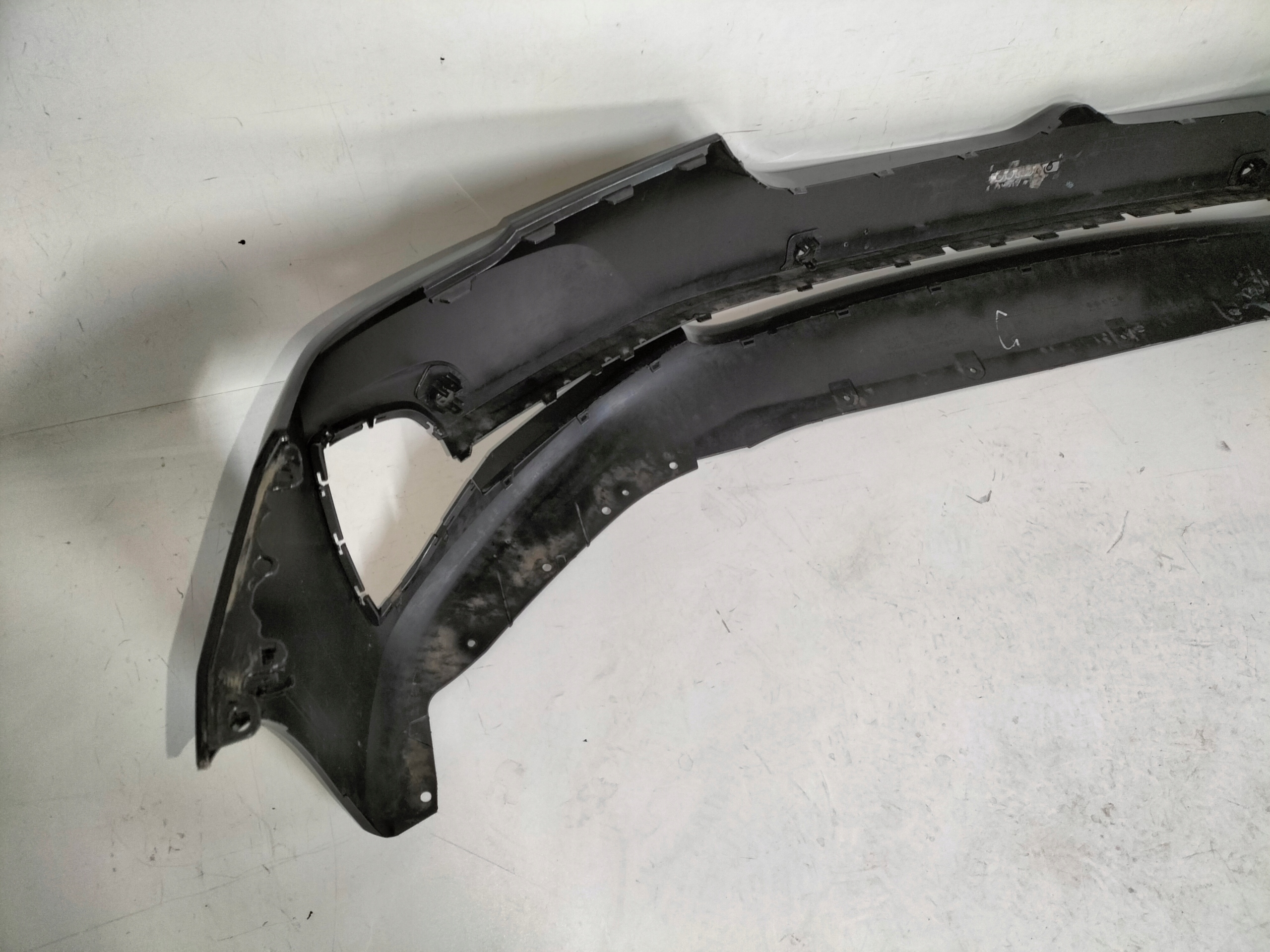 PREDNÝ NÁRAZNÍK BMW 5 G30 G31 LIFT 20-