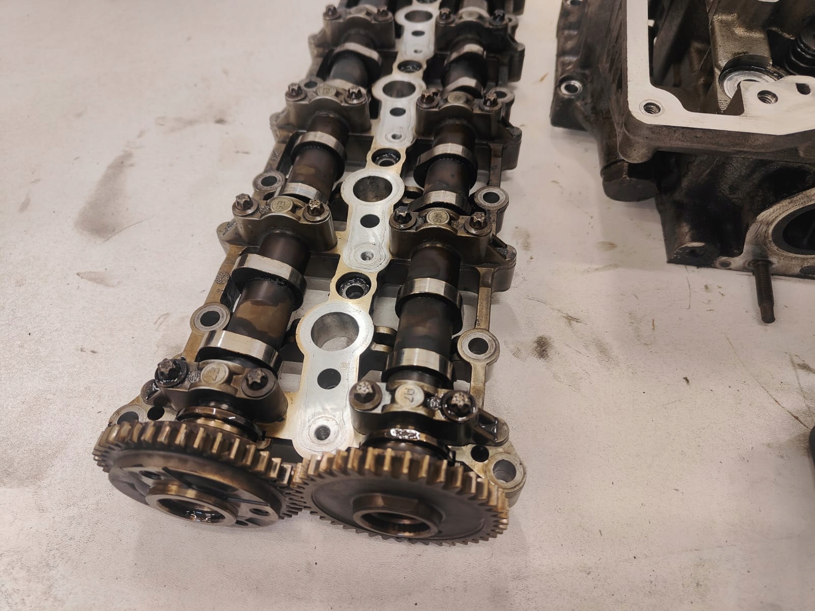 BMW n57 3.0 diesel 7800003 HLAVA MOTORA VAČKY