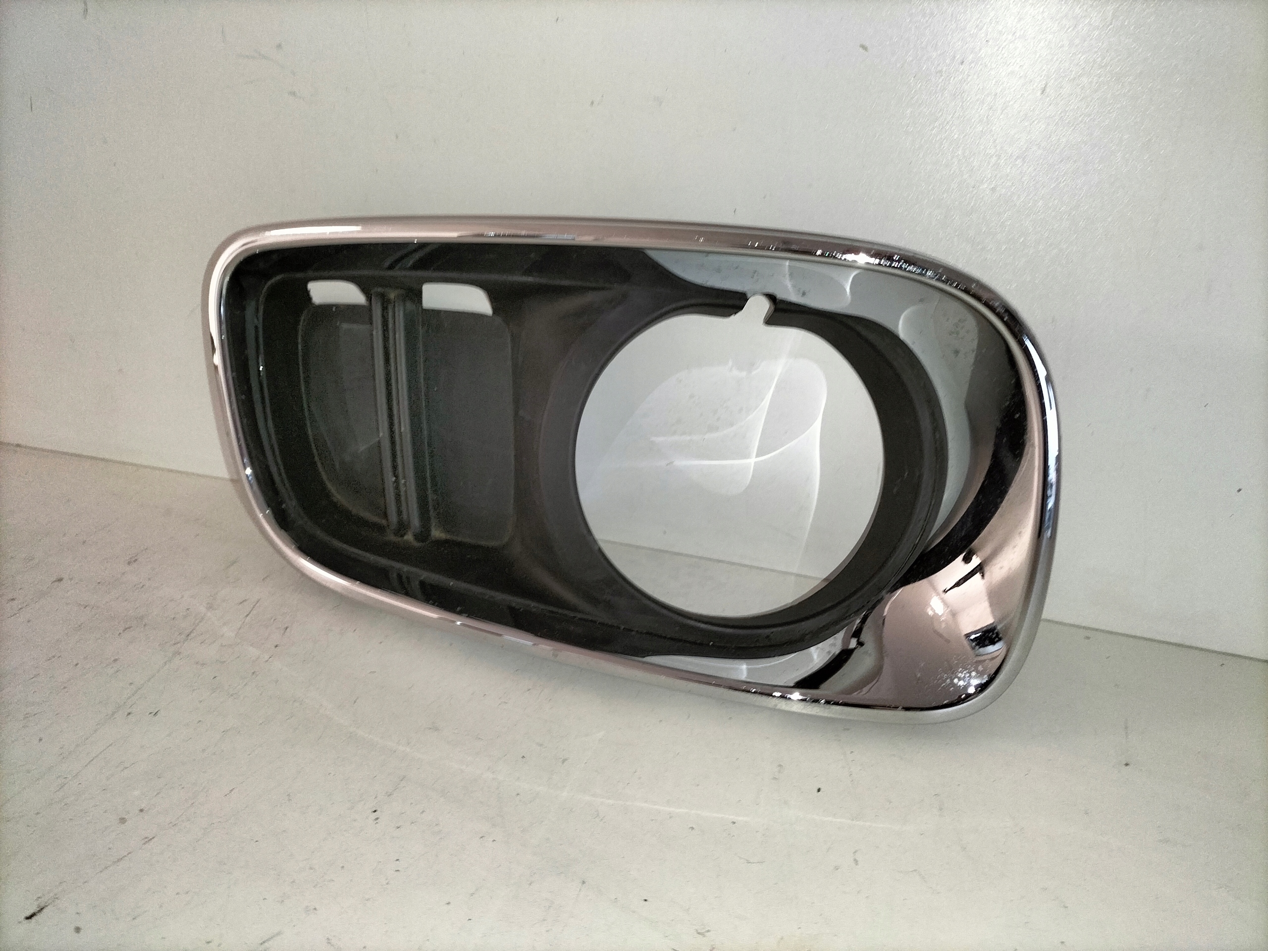 KRYTKA MRIEZKA PREDNEHO NARAZNIKA PRAVA MINI COUNTRYMAN S F60 17-