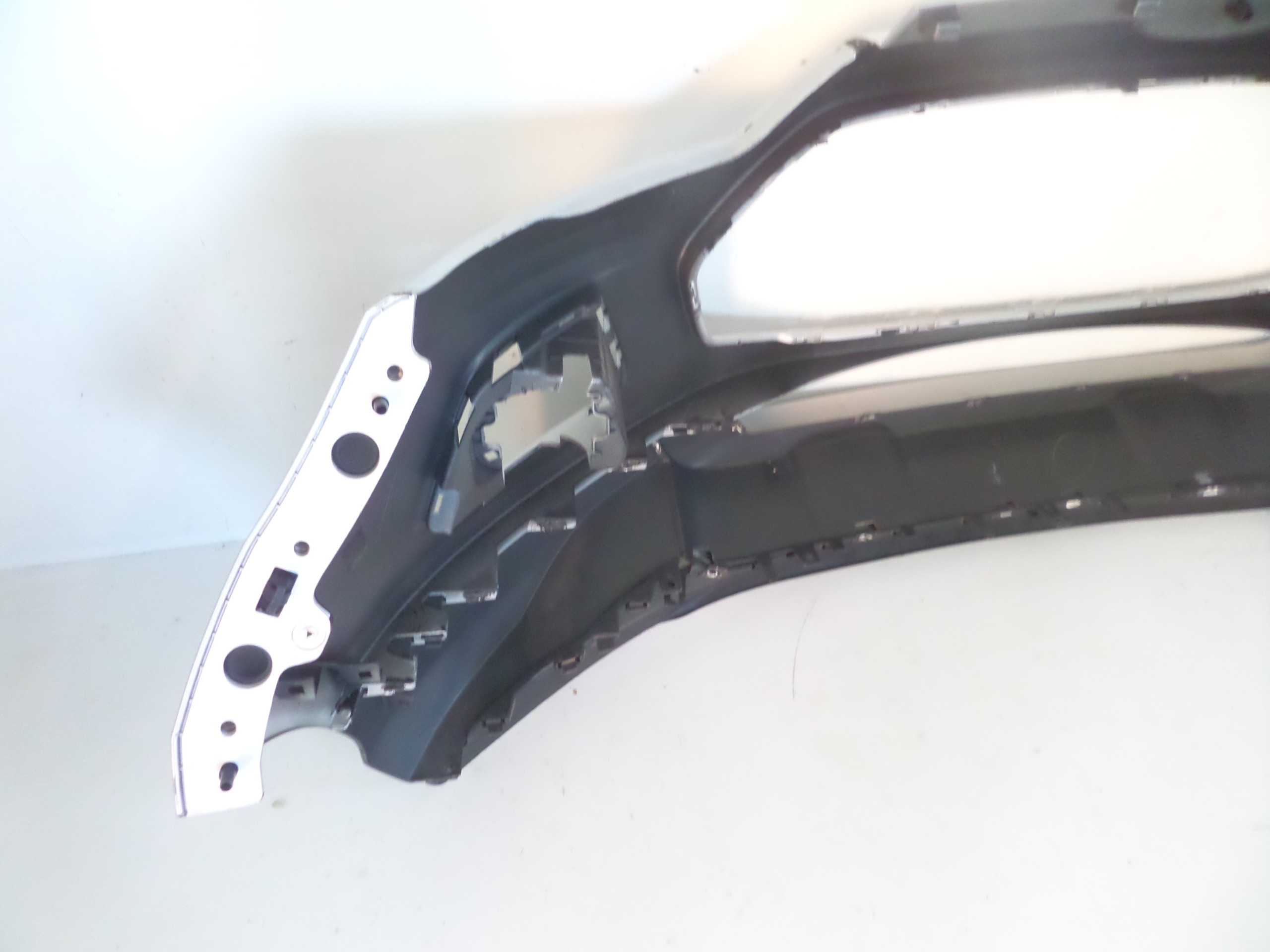 PREDNÝ NÁRAZNÍK FORD ECOSPORT 13-17