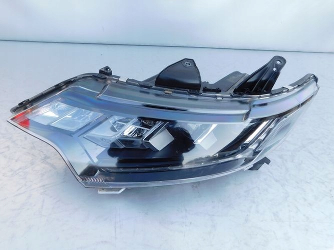 MITSUBISHI OUTLANDER FULL LED LIFT LAVE PREDNE SVETLO