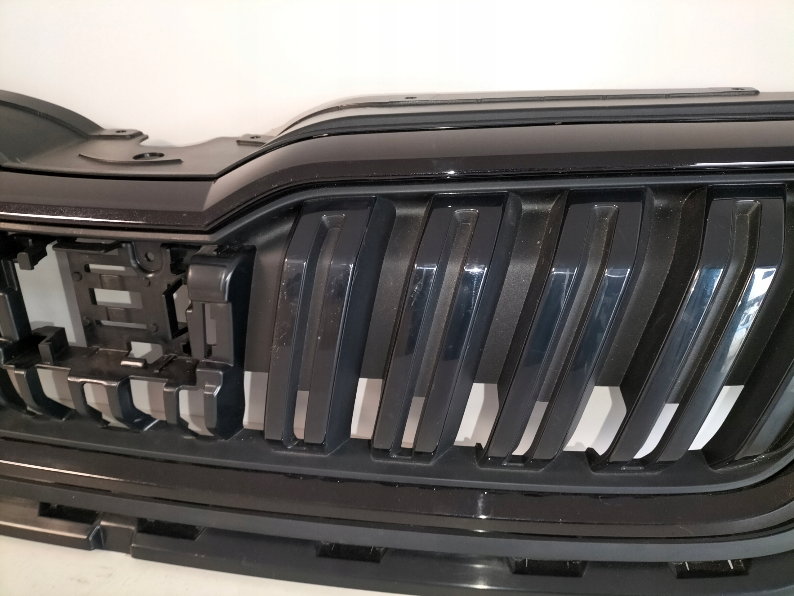 MRIEZKA LISTA SKODA KAMIQ 19-