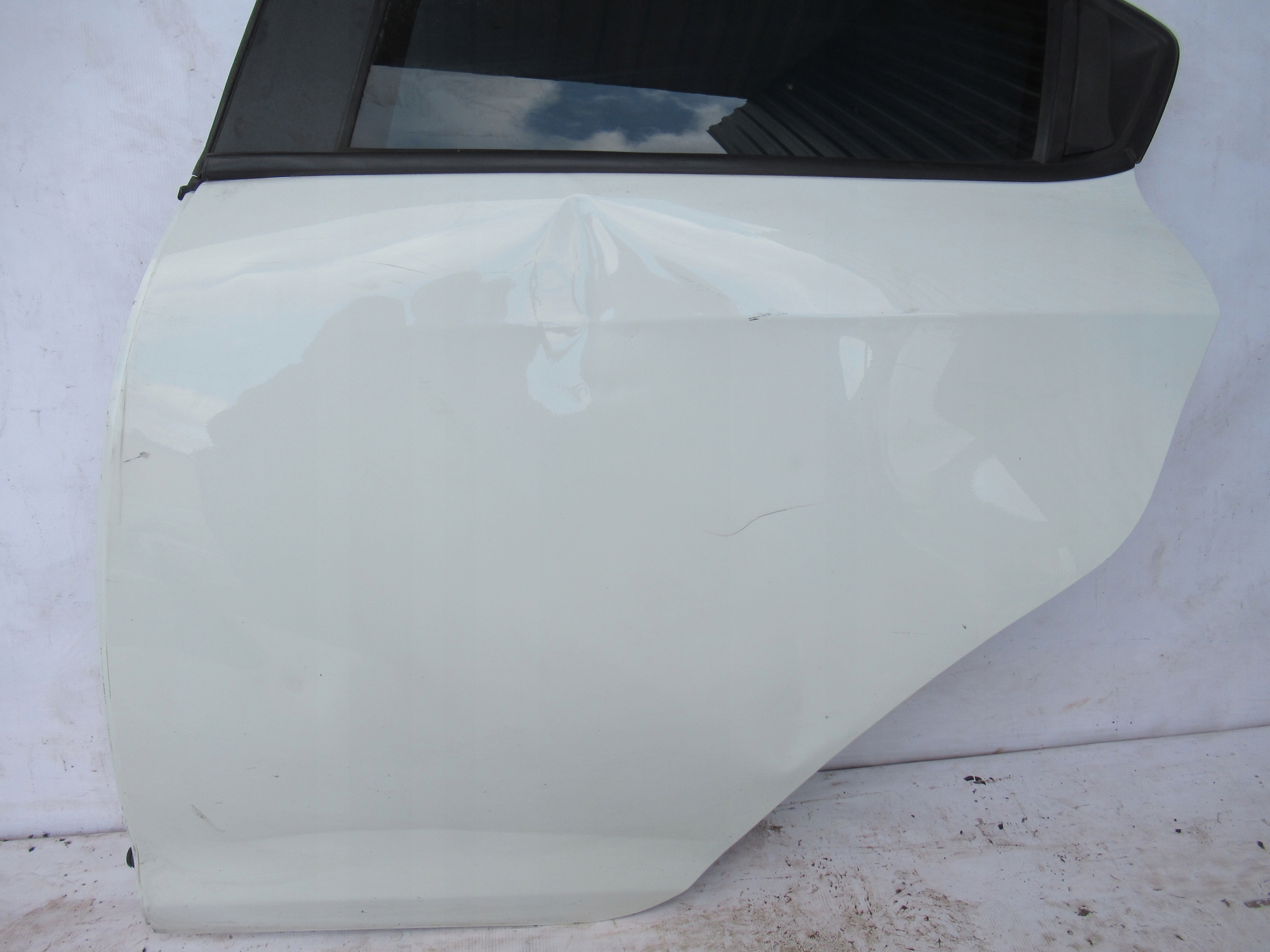 ĽAVÉ ZADNÉ DVERE ALFA ROMEO GIULIETTA