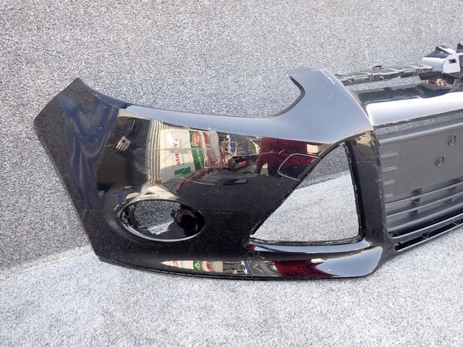 FORD FOCUS MK3 III 10-14 PREDNÝ NÁRAZNÍK