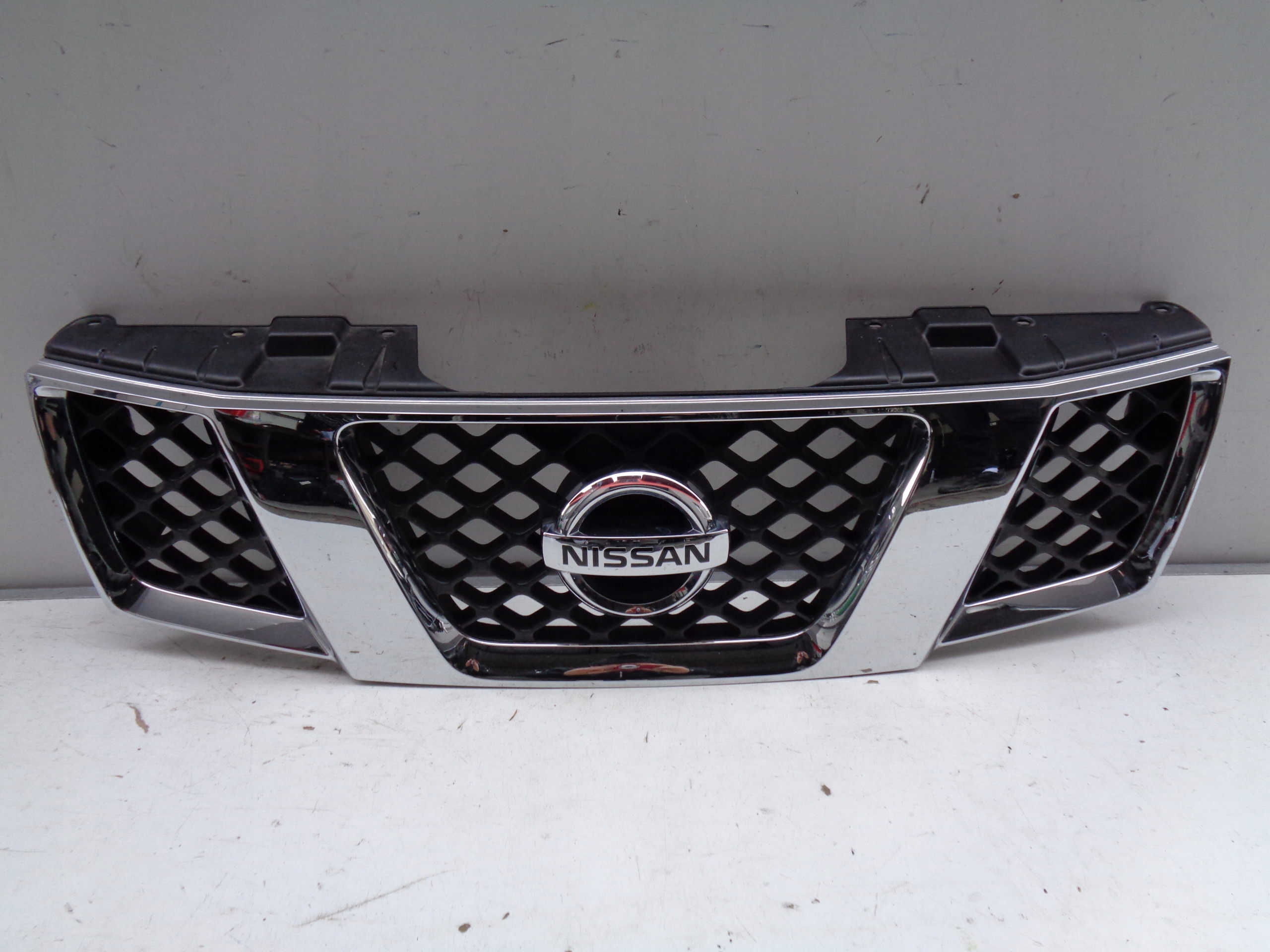 MRIEZKA LISTA NISSAN NAVARA D40 06-