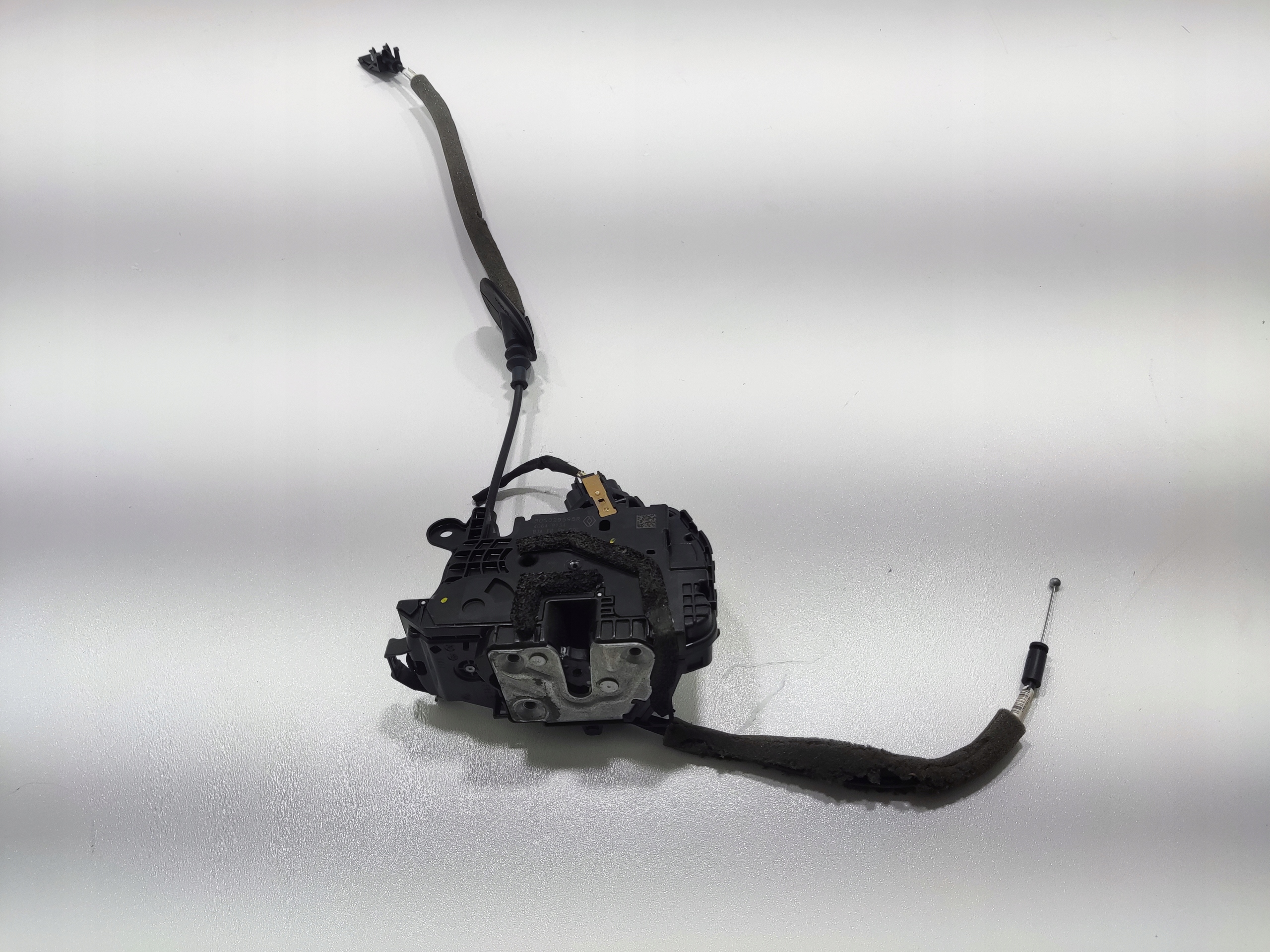 ZAMOK PRAVYCH PREDNYCH DVERI RENAULT CLIO IV 805029595R 2013-2016