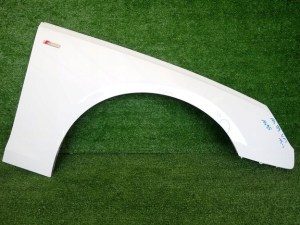 AUDI A4 B9 LIFT 19- PRAVY PREDNY BLATNIK AUDI A4 B9 LIFT 19- PRAVY PREDNY BLATNIK