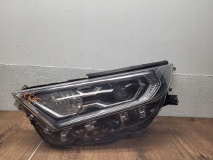 Toyota RAV 4 018- 5 V ĽAVÉ PREDNÉ SVETLO Toyota RAV 4 018- 5 V ĽAVÉ PREDNÉ SVETLO