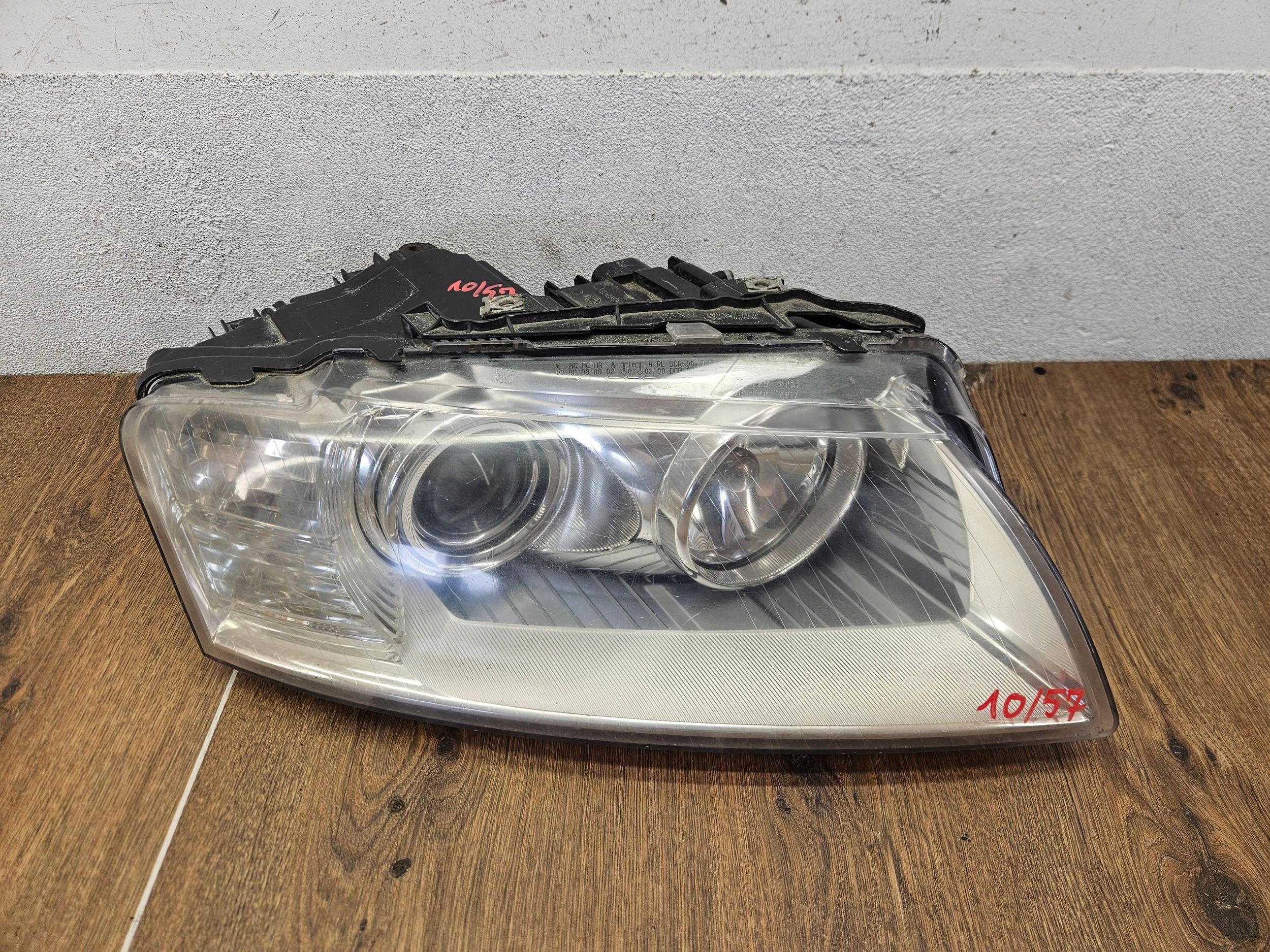 Audi A8 D3 4E lift 05-08 XENON SVETLO PRAVÝ PRAVA PREDNÝ PREDNÁ