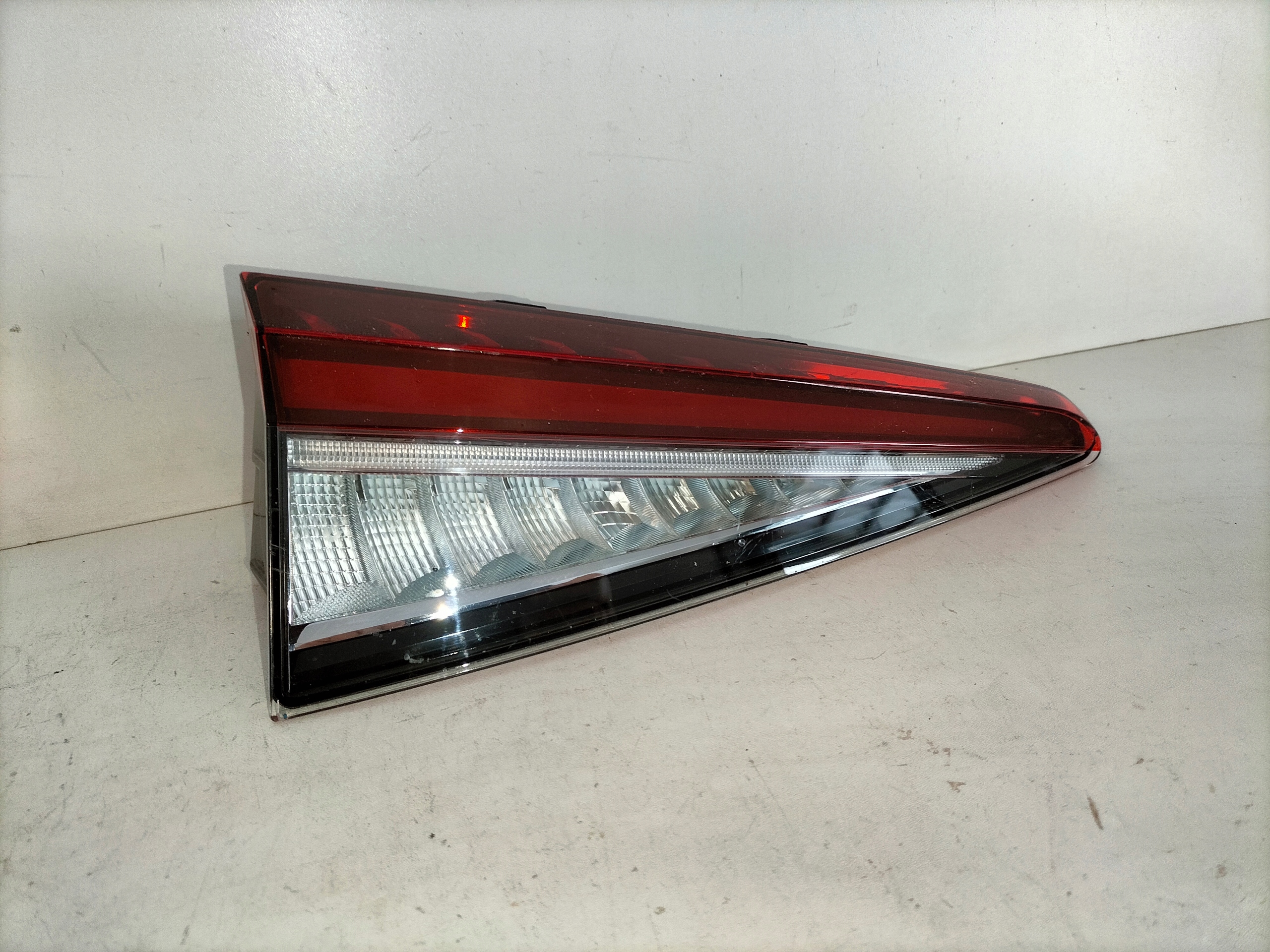 LAVE ZADNE SVETLO SKODA ENYAQ 21- LED