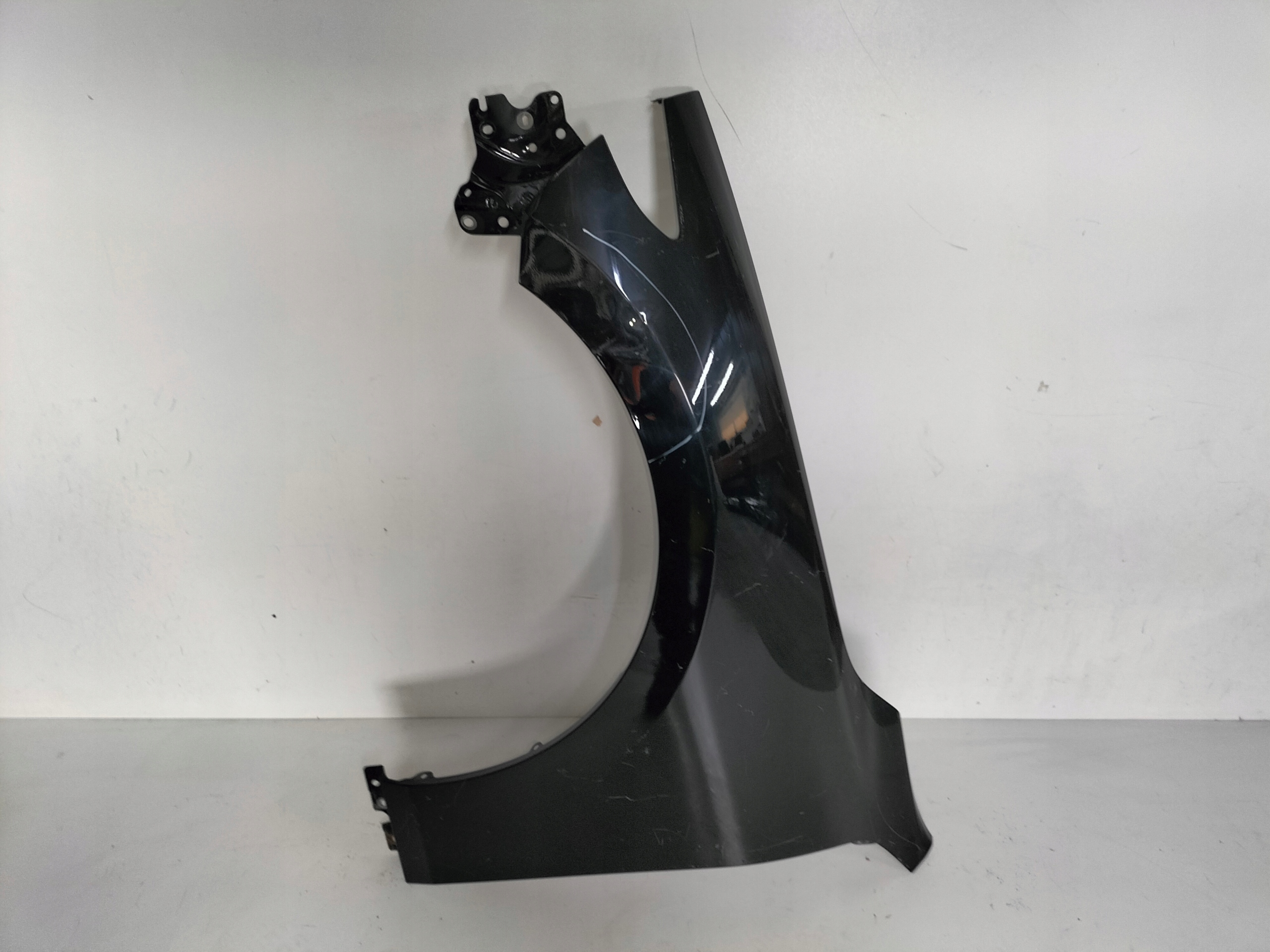 ĽAVÝ PREDNÝ BLATNÍK MAZDA 3 BP 19-