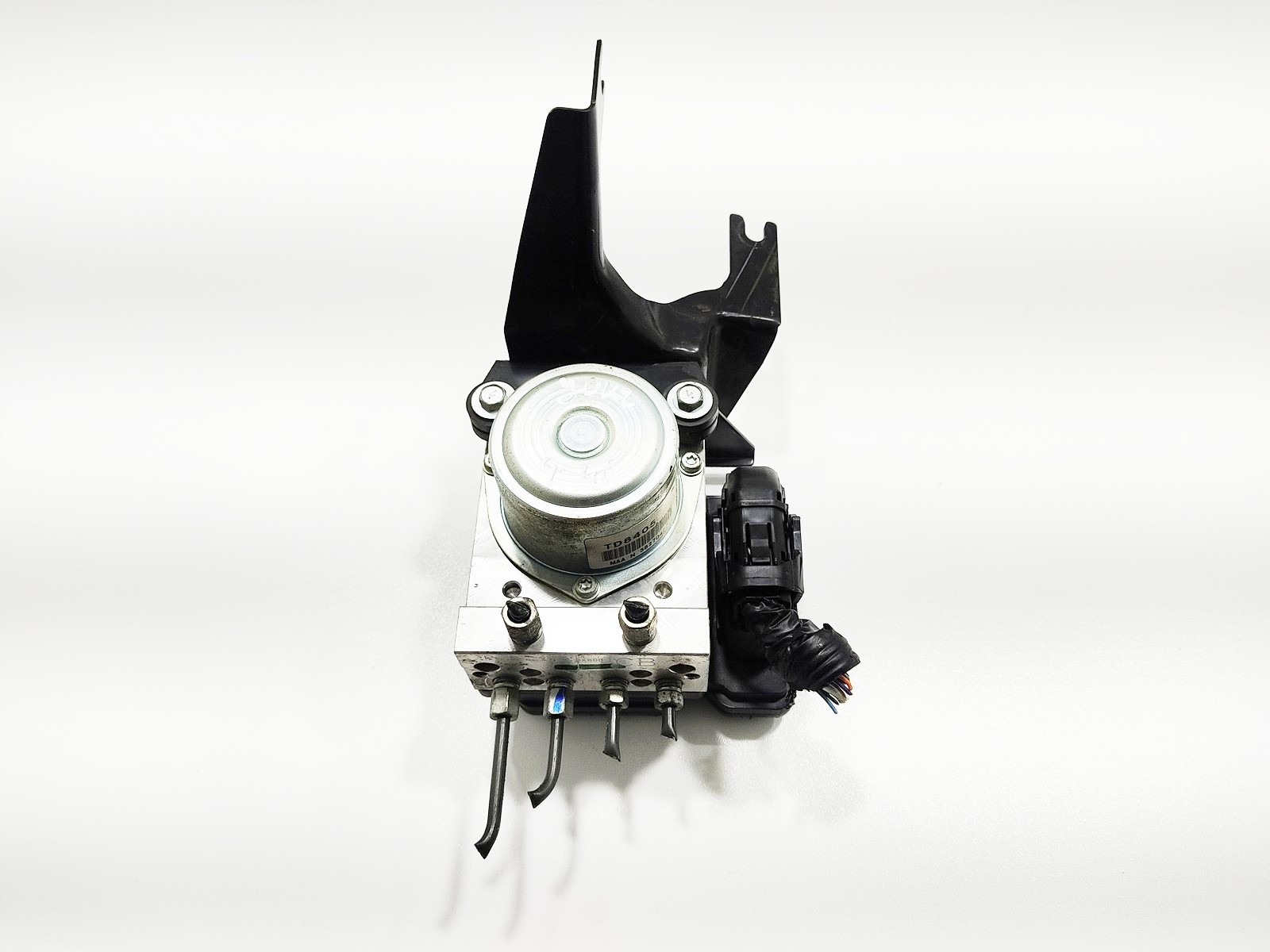 RIADIACA JEDNOTKA KOCKA ABS NISSAN JUKE I F15 47660BX80B 3904K204 TD8405 2010-2014