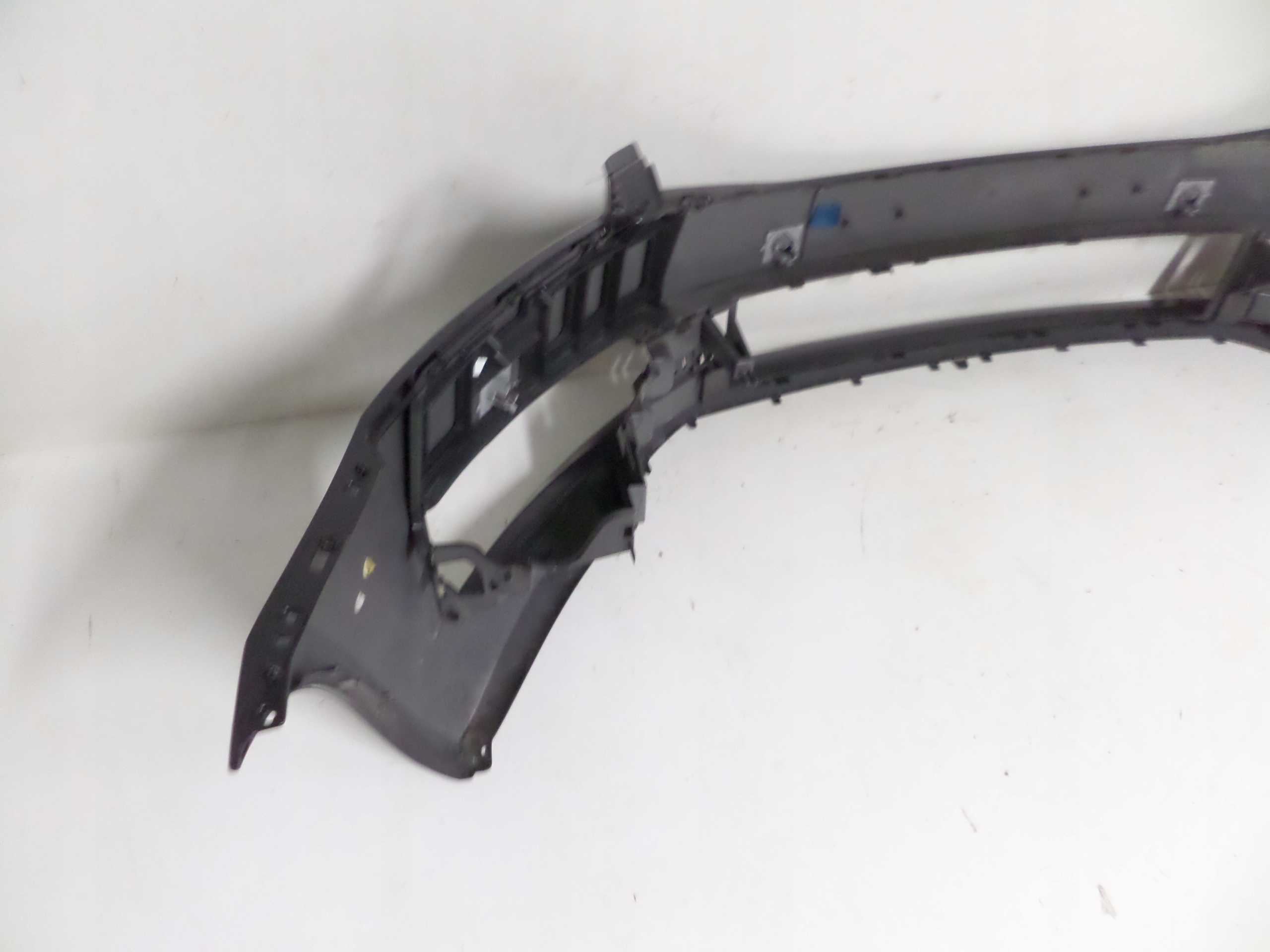 PREDNÝ NÁRAZNÍK SKODA OCTAVIA III LIFT 17-
