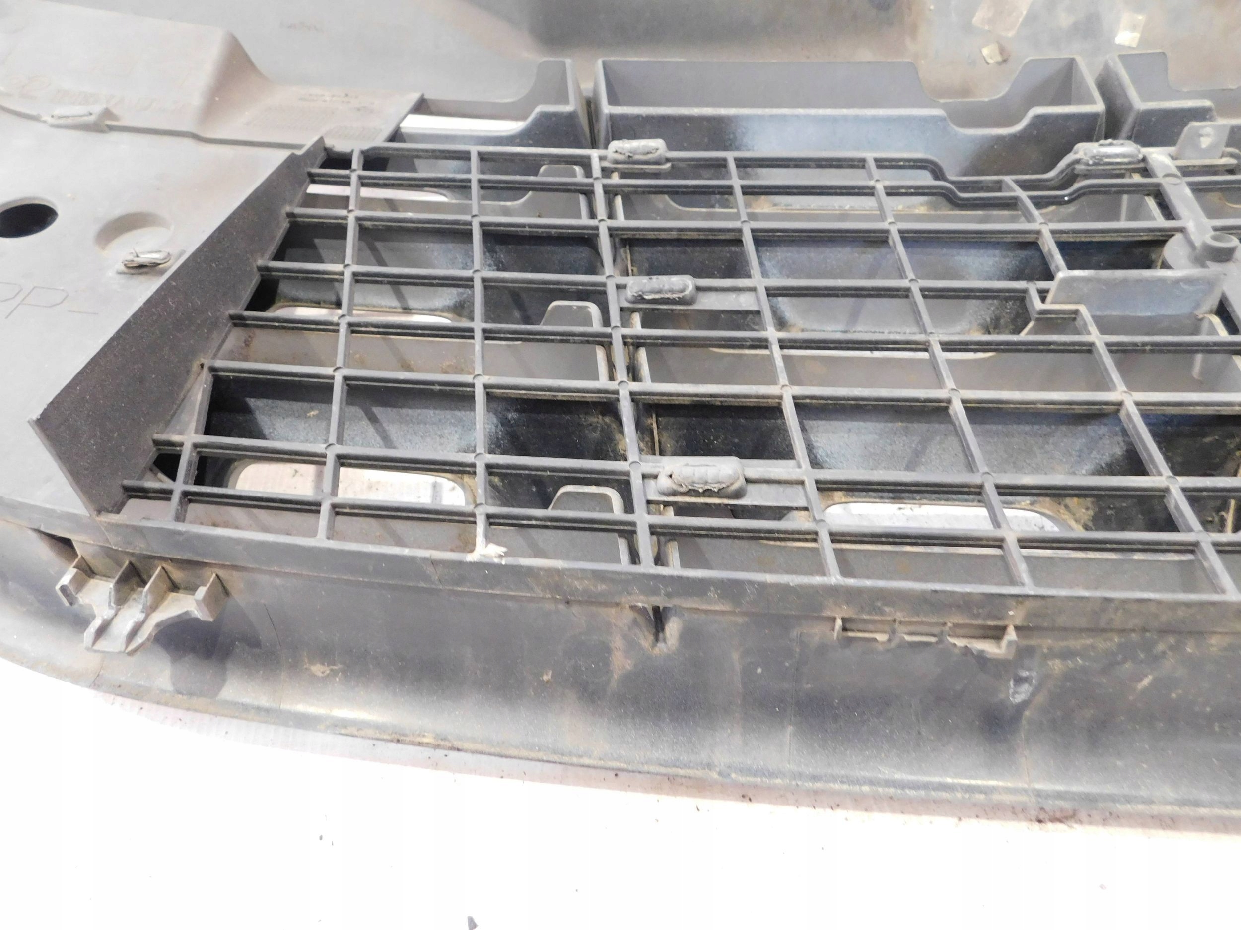 MRIEZKA LISTA RENAULT MASTER III 10-