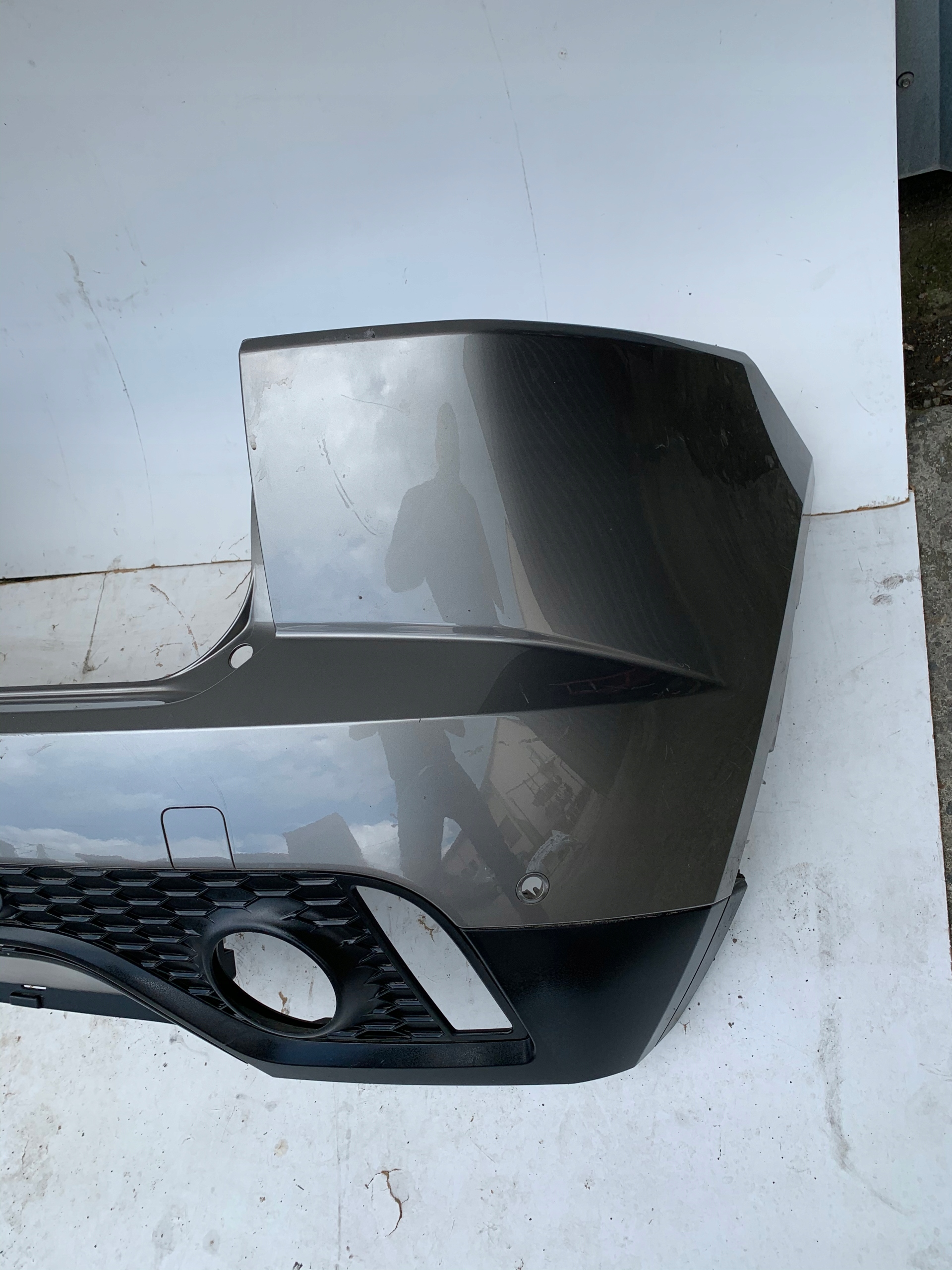 ZADNÝ NÁRAZNÍK JAGUAR E-PACE PDC