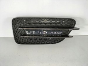 LIŠTA PRAVÉHO BLATNÍKA MERCEDES AMG GT 190 14- LIŠTA PRAVÉHO BLATNÍKA MERCEDES AMG GT 190 14-