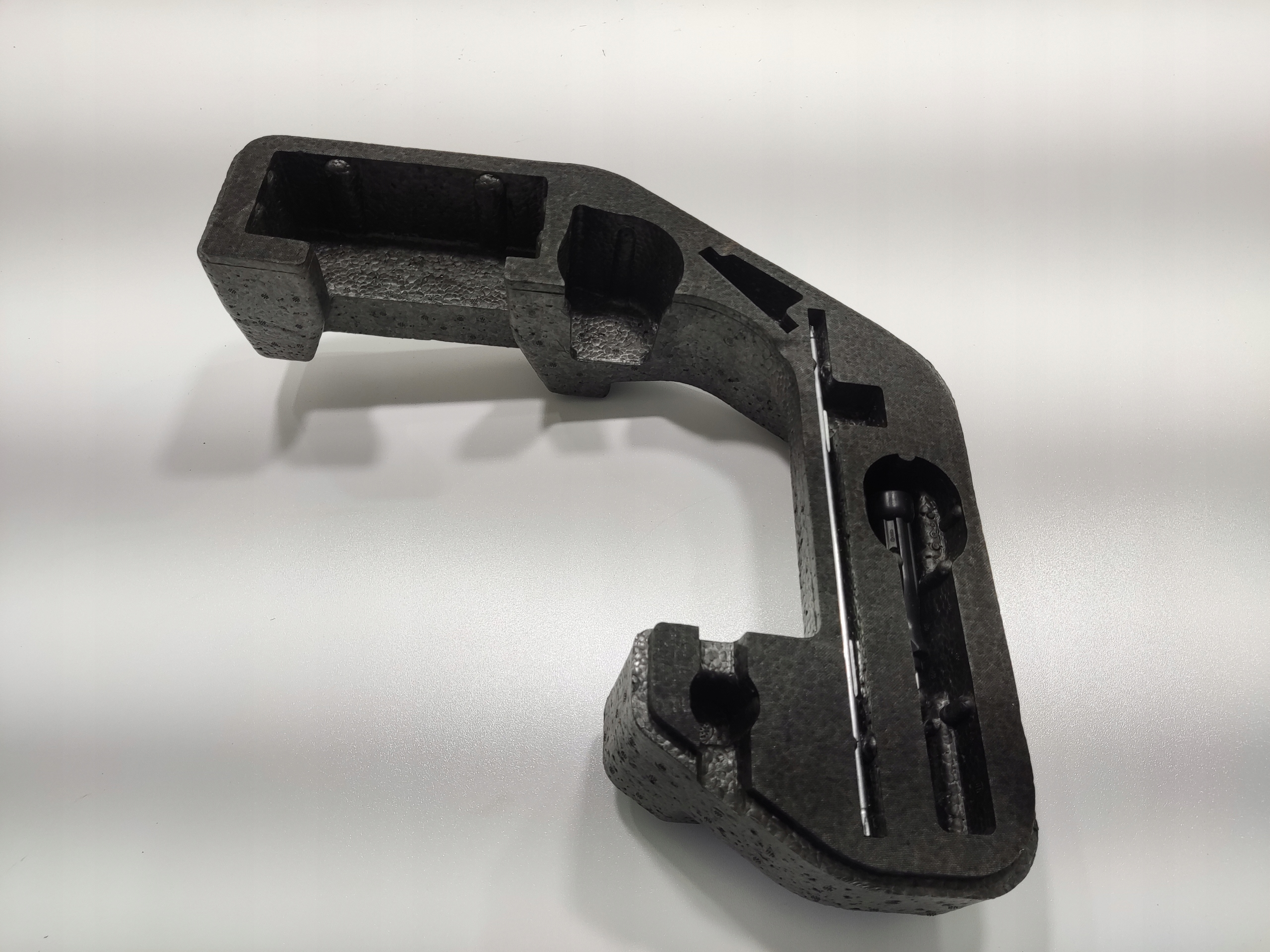 NOSIČ REZERVY POLYSTYRÉN  AUDI A5 I 8T 2007-2011 8T0012109