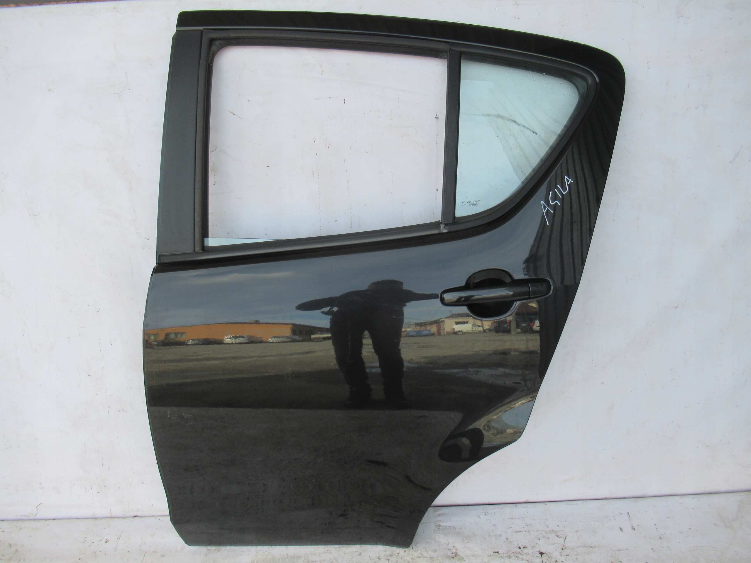 ĽAVÉ ZADNÉ DVERE AGILA B SPLASH 08-