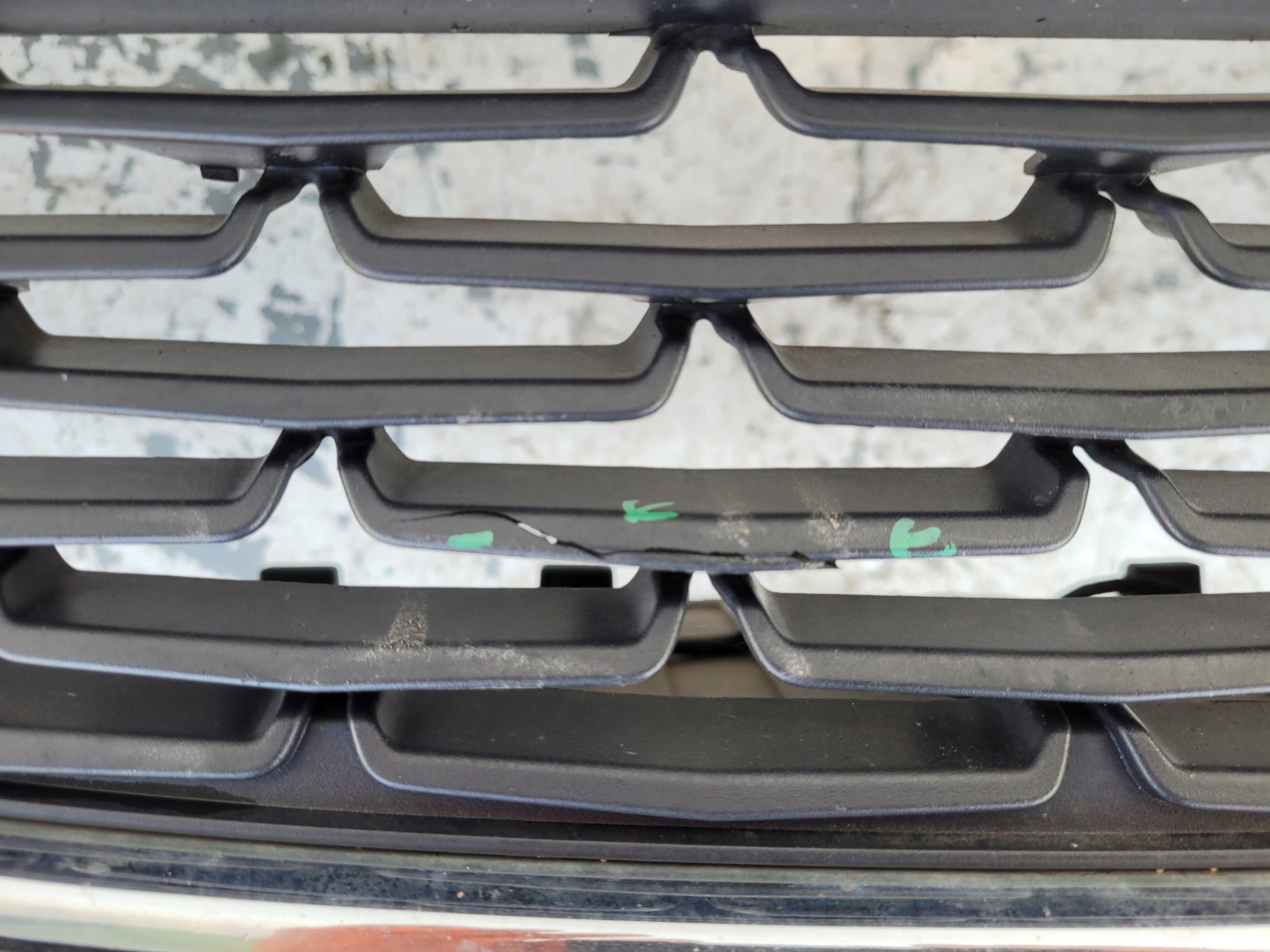 OPEL ASTRA J LIFT XENON PDC PREDNÝ NÁRAZNÍK